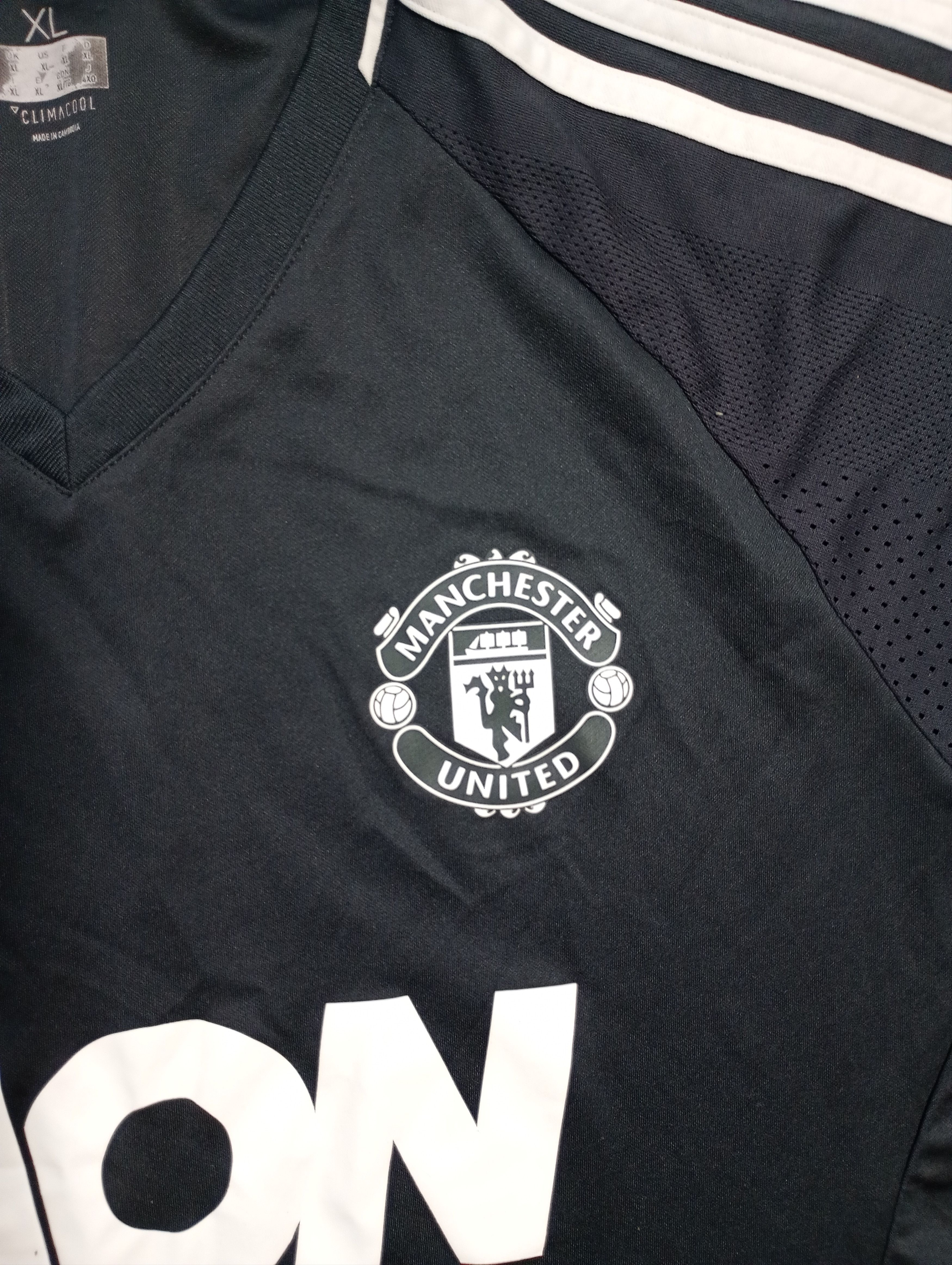 Adidas Adidas Manchester United Training Jersey 2017-2018 Size US XL / EU 56 / 4 - 7 Thumbnail