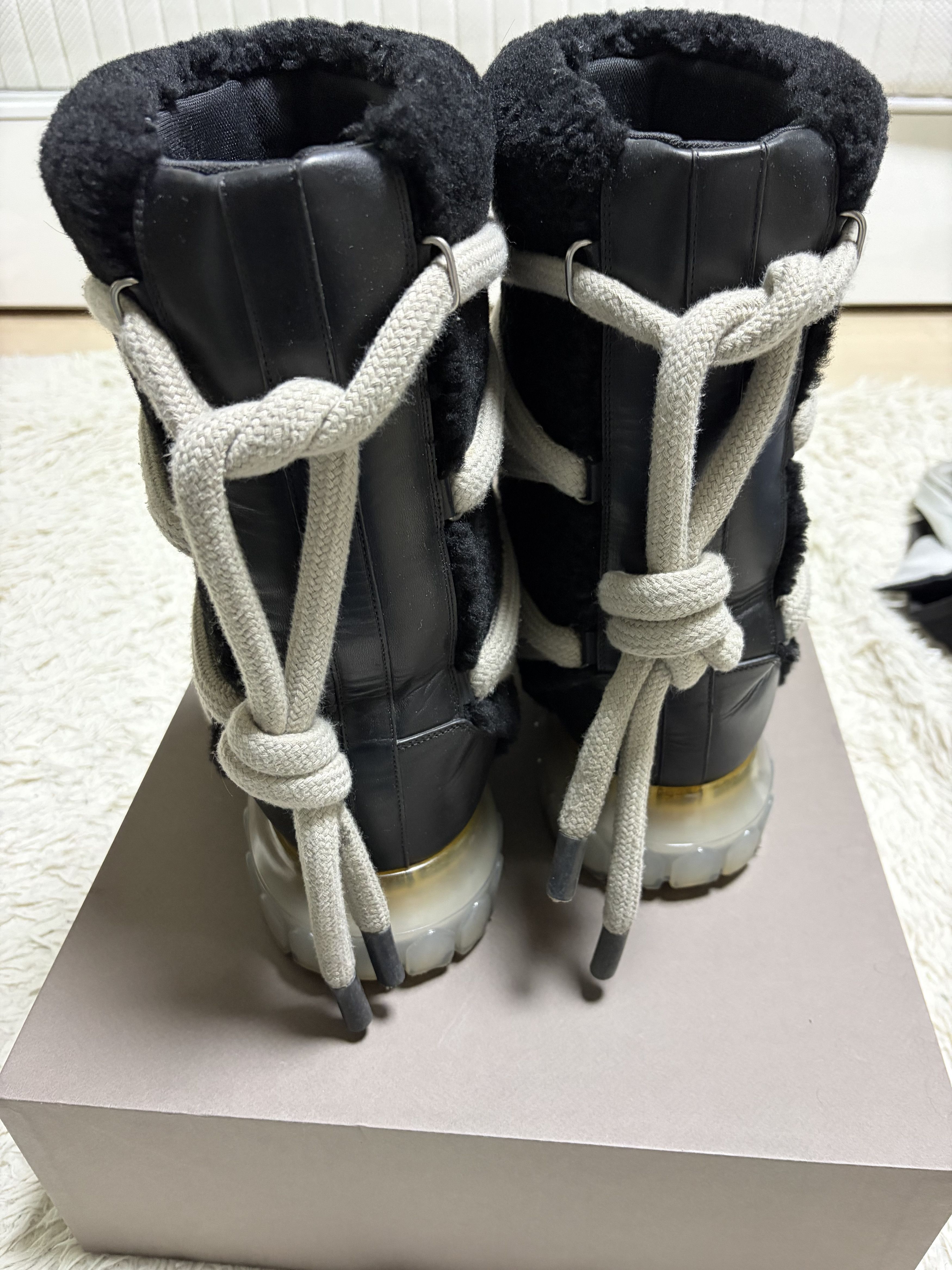 Rick Owens (42) Rick Owens Shearling Lunar Tracker Boots Size US 9 / EU 42 - 2 Thumbnail