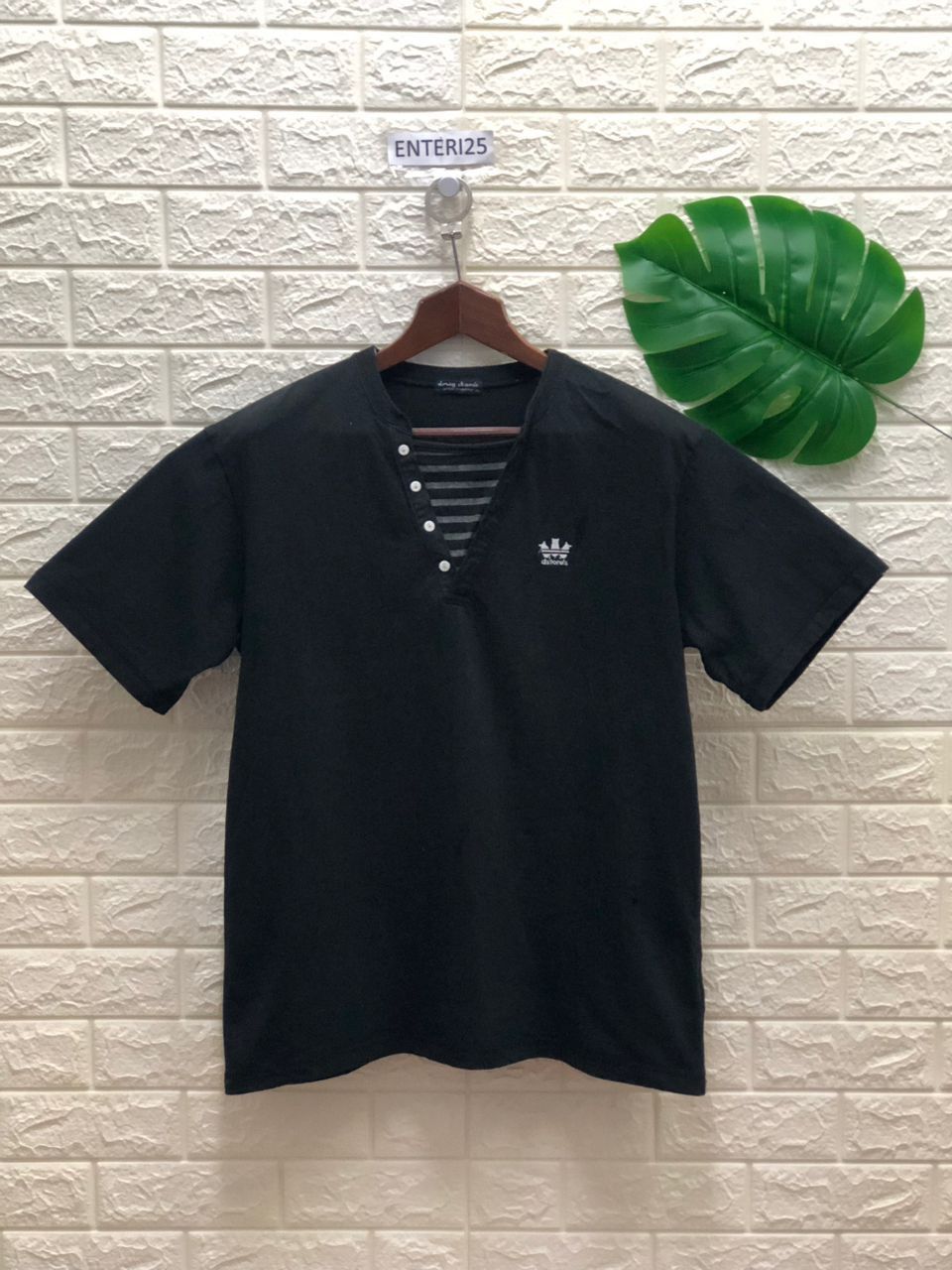 Japanese Brand vintage Drug Store's pig adidas funny shirt Size US M / EU 48-50 / 2 - 7 Thumbnail