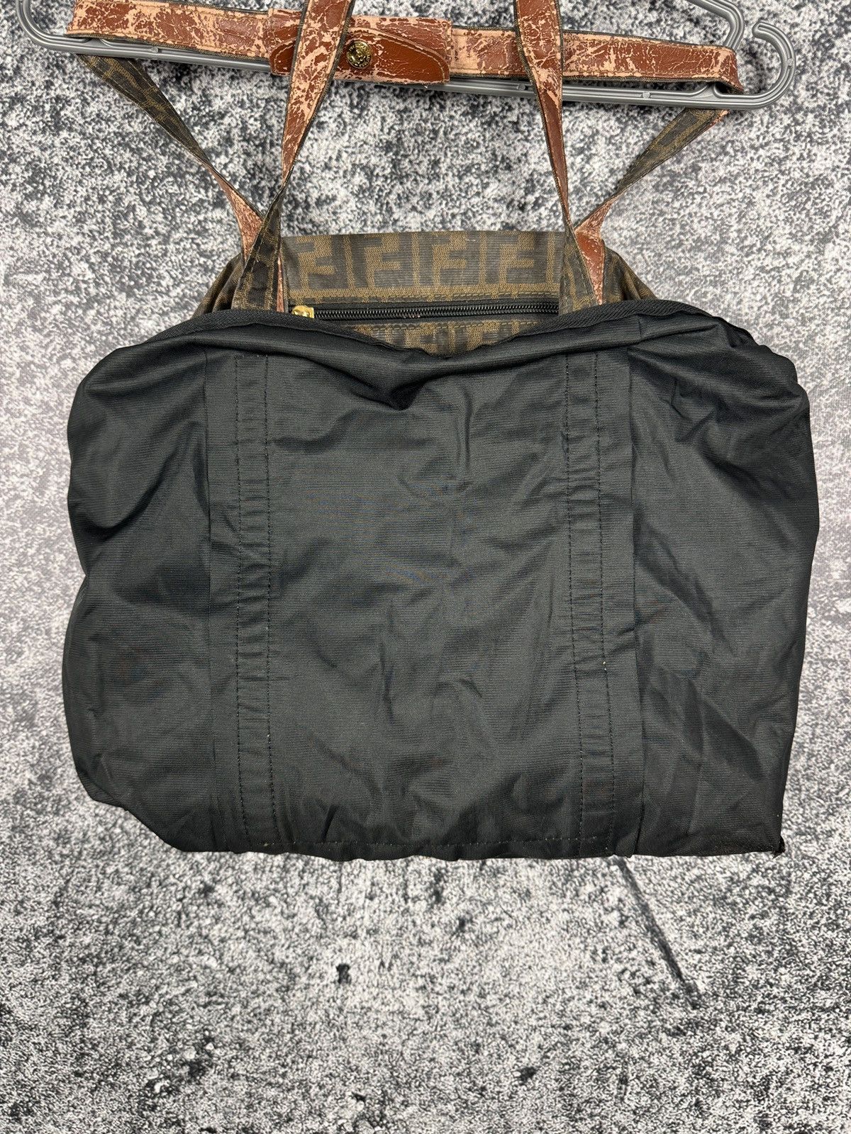 Fendi Rare Fendi Monogram Bag Made in Italy Vintage Luxury Size ONE SIZE - 25 Thumbnail