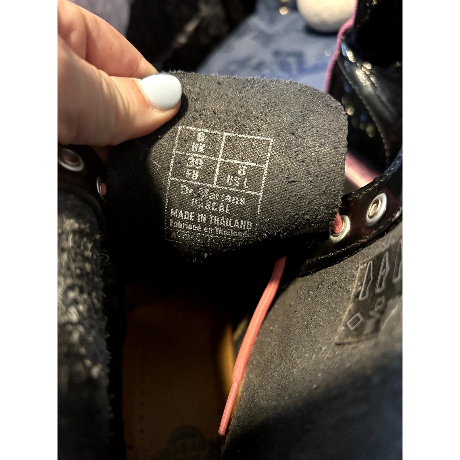Dr. Martens Dr Martens Pascal Black Patent with Pink Soles size 8/EU 39 Size US 8 / IT 38 - 7 Thumbnail