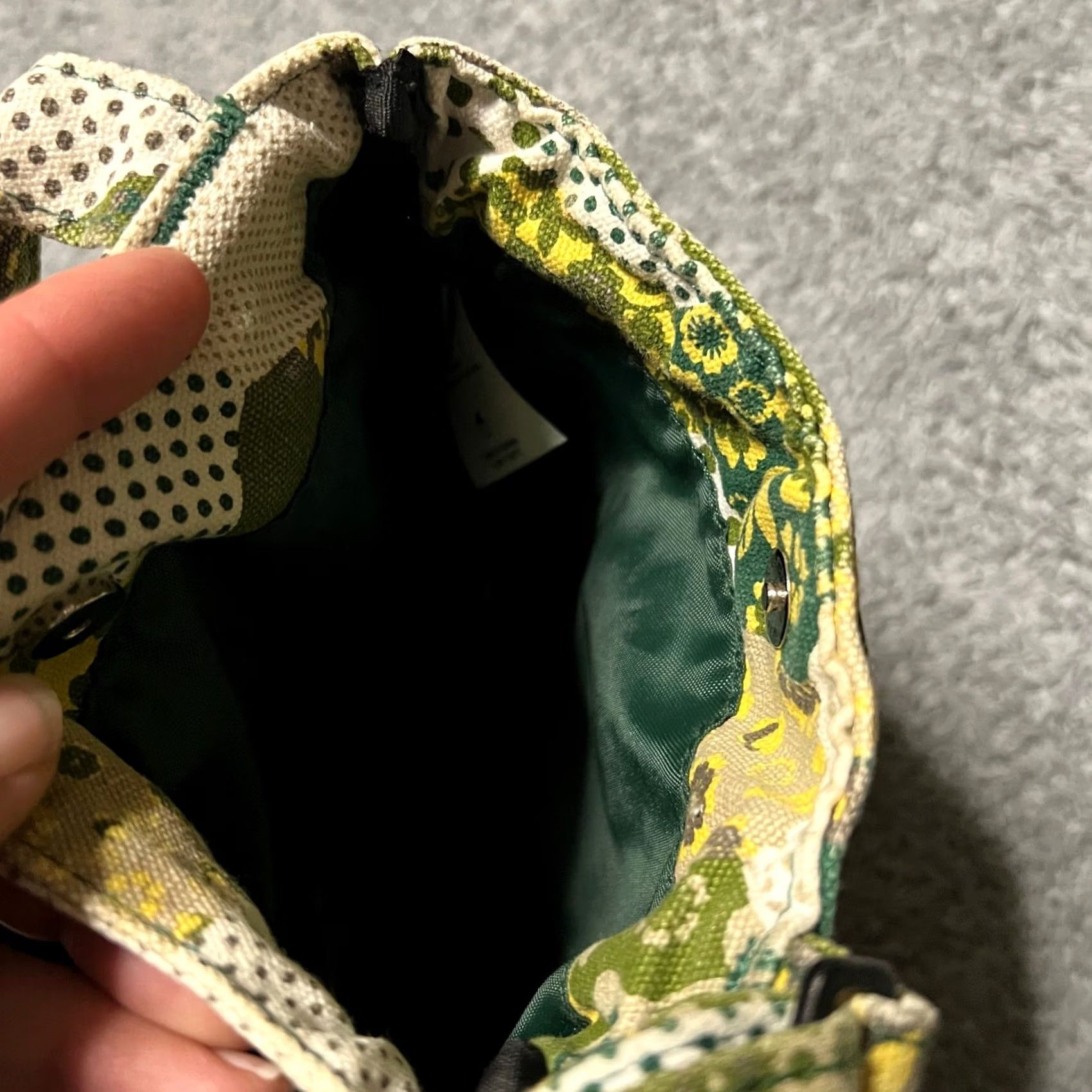 KAVU Kavu Mini Keeper Crossbody Bag Carolina Quilt Green White Patchwork Purse Womens Crossbody Bag Green Quilt Patchwork Kavu Mini Keeper Size ONE SIZE - 3 Thumbnail