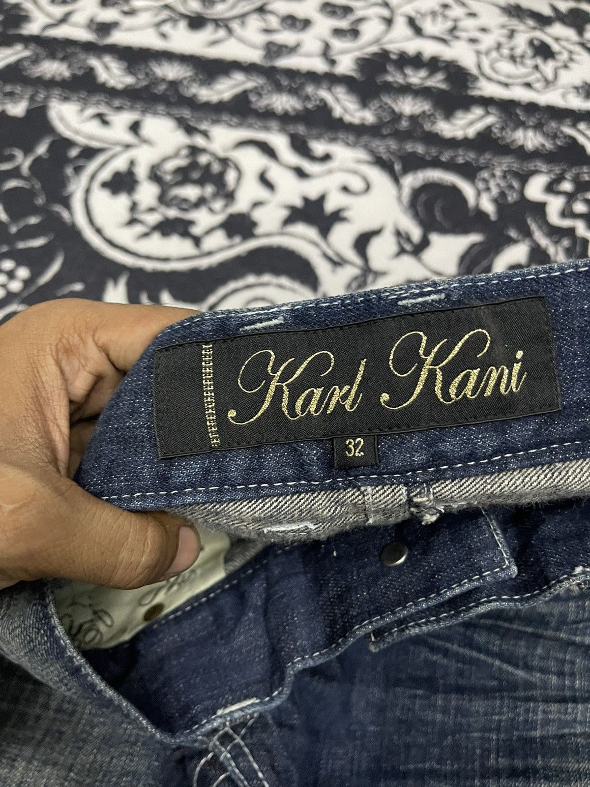 Karl Kani 90s KARL KANI STRAIGHT CUT EMBROIDERED JEANS Size US 31 - 12 Thumbnail