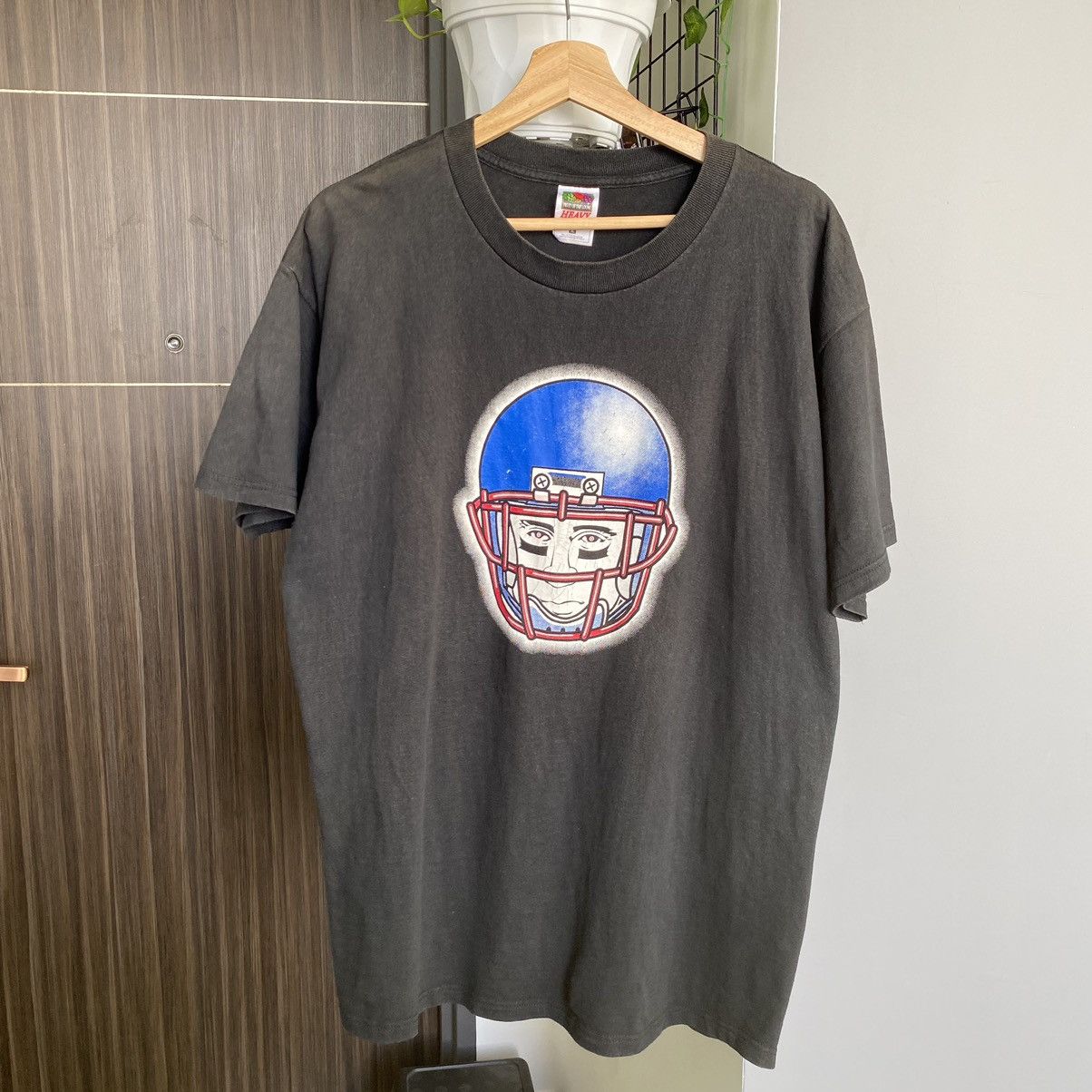 Vintage Thrashed Faded Vintage Y2K Heart Of A Warrior ERD GRAIL TEE Size US XL / EU 56 / 4 - 1 Thumbnail