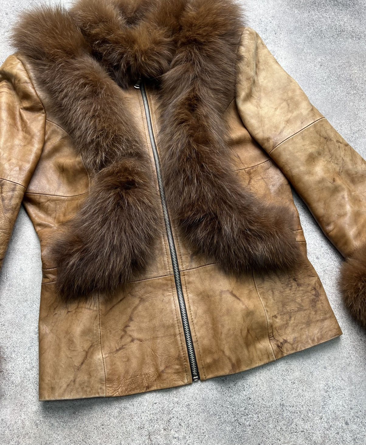 Vintage Vintage gorgeous fancy leather jacket with fur details Size S / US 4 / IT 40 - 4 Thumbnail