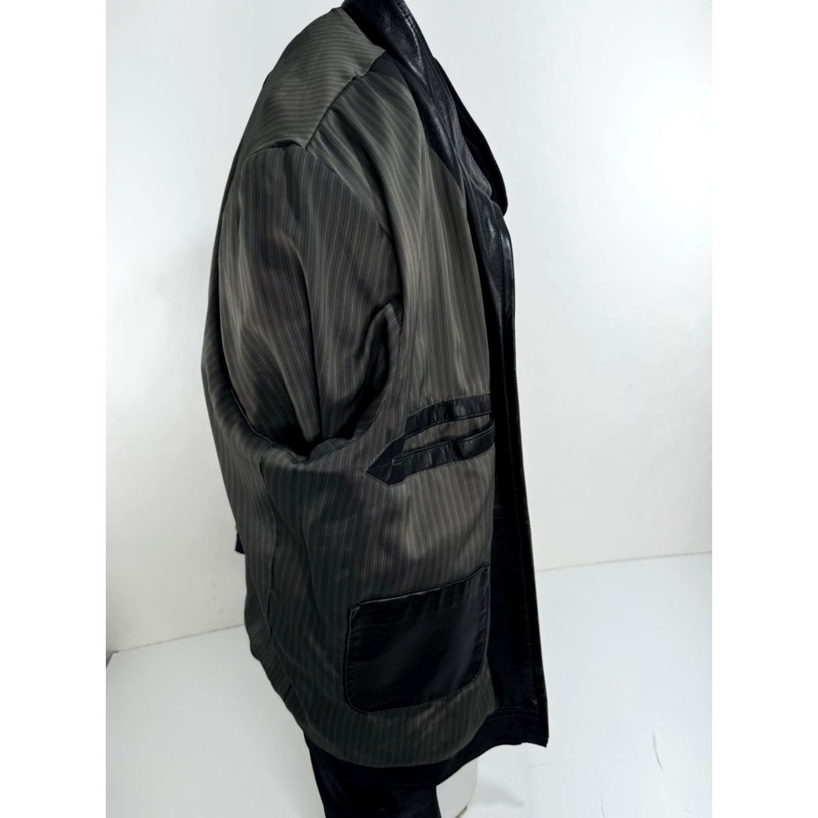 Vintage REMY Leather Moto Jacket Bomber Sz. 44 Shoulder Pads Full Zip Men Black 90s Motorcycle Style Shirt/Jacket Size US S / EU 44-46 / 1 - 6 Thumbnail