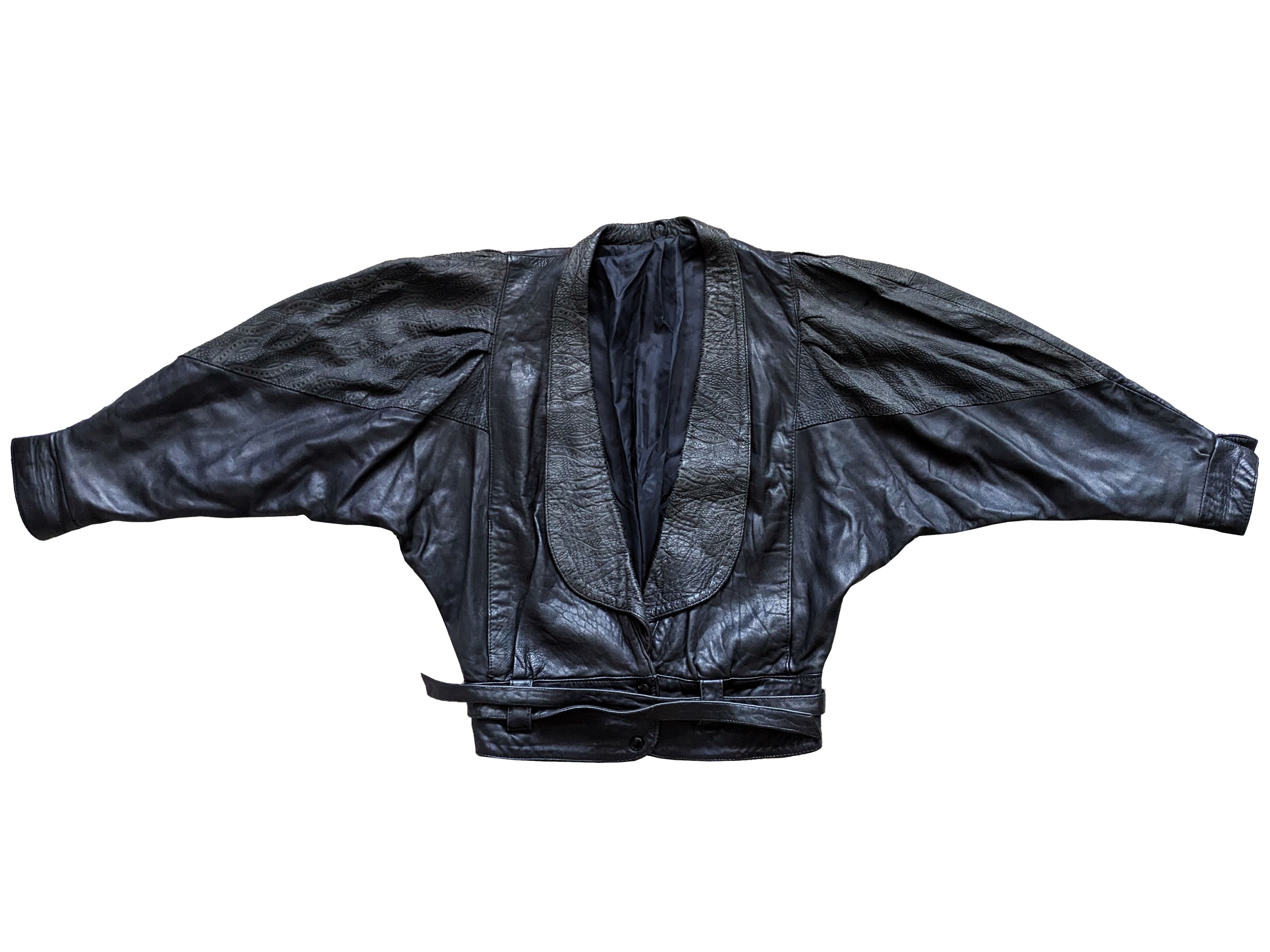 Vintage Vintage British Black Leather Batwing Jacket 80s Oversized Size M / US 6-8 / IT 42-44 - 4 Thumbnail
