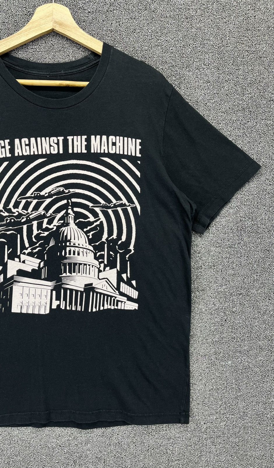Band Tees Rage Against The Machine Punk Rock Band Tee T Shirts Size US M / EU 48-50 / 2 - 4 Thumbnail