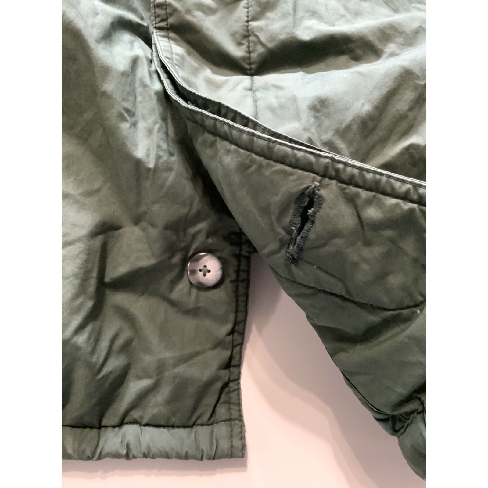 Vintage VINTAGE Holt Renfrew Green Goose Down Filled Puffer Belted Trench Coat Jacket XL Green Down Puffer Jacket Mens Womens Boys Girls Size US XL / EU 56 / 4 - 5 Thumbnail