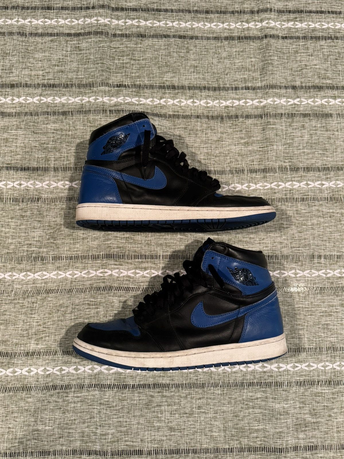 Nike Air Jordan 1 RETRO HIGH OG ロイヤル2017 Air Jordan 1 High (Royal 2017 Retro) - Releases