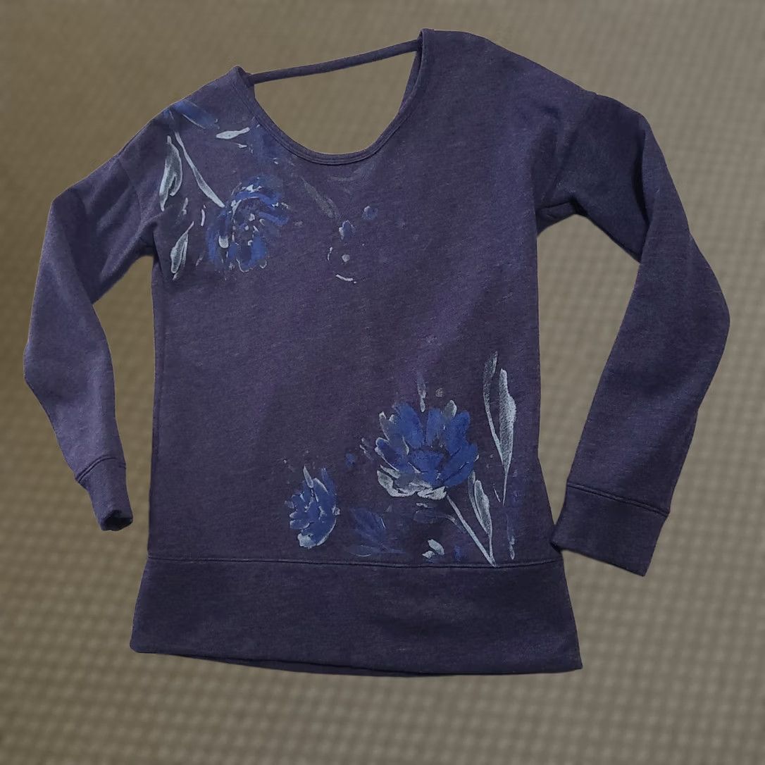 Vintage Maurices Sweater Women's XS Blue Floral Long Sleeve Open V Back Shirt Size XS / US 0-2 / IT 36-38 - 1 Thumbnail