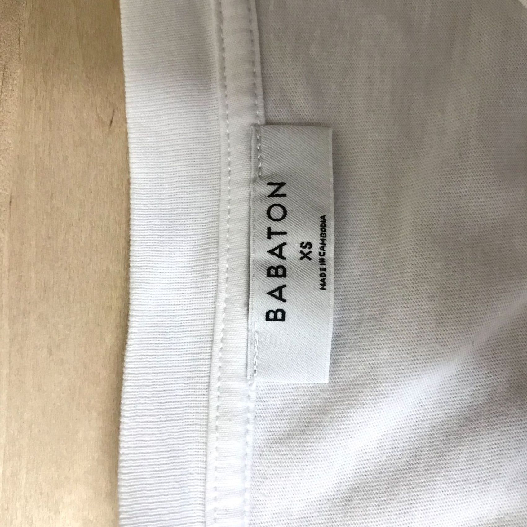 Vintage BABATON Shirt Womens XS White Short Sleeve Padded Shoulder V Neck Cotton Size XS / US 0-2 / IT 36-38 - 7 Thumbnail