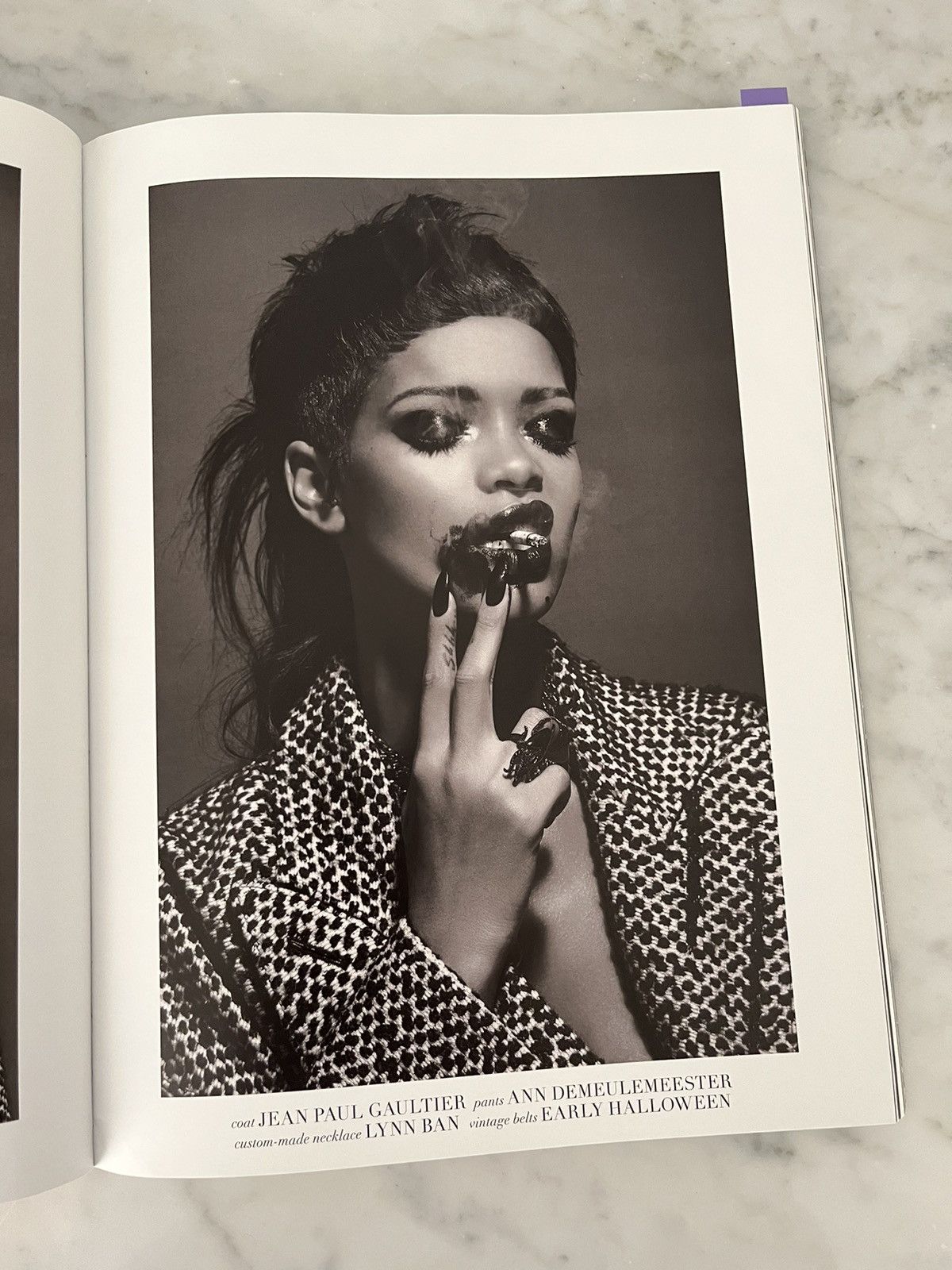 Other RIHANNA 032c MAGAZINE 25th ISSUE BERLIN WINTER 2013/14 Size ONE SIZE - 15 Thumbnail