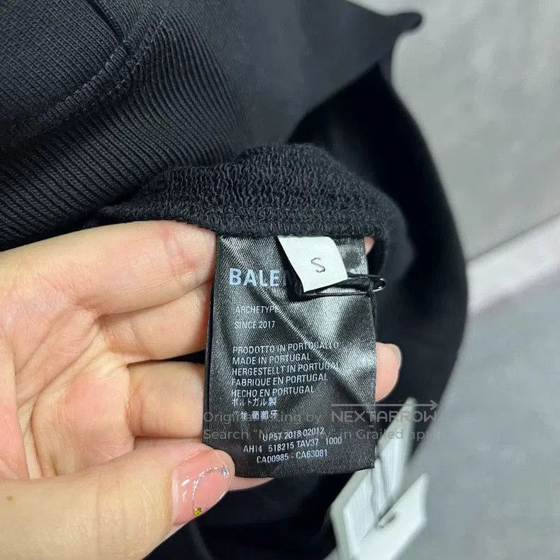 Balenciaga Balenciaga Black Logo Print Hoodie. Size US S / EU 44-46 / 1 - 4 Thumbnail
