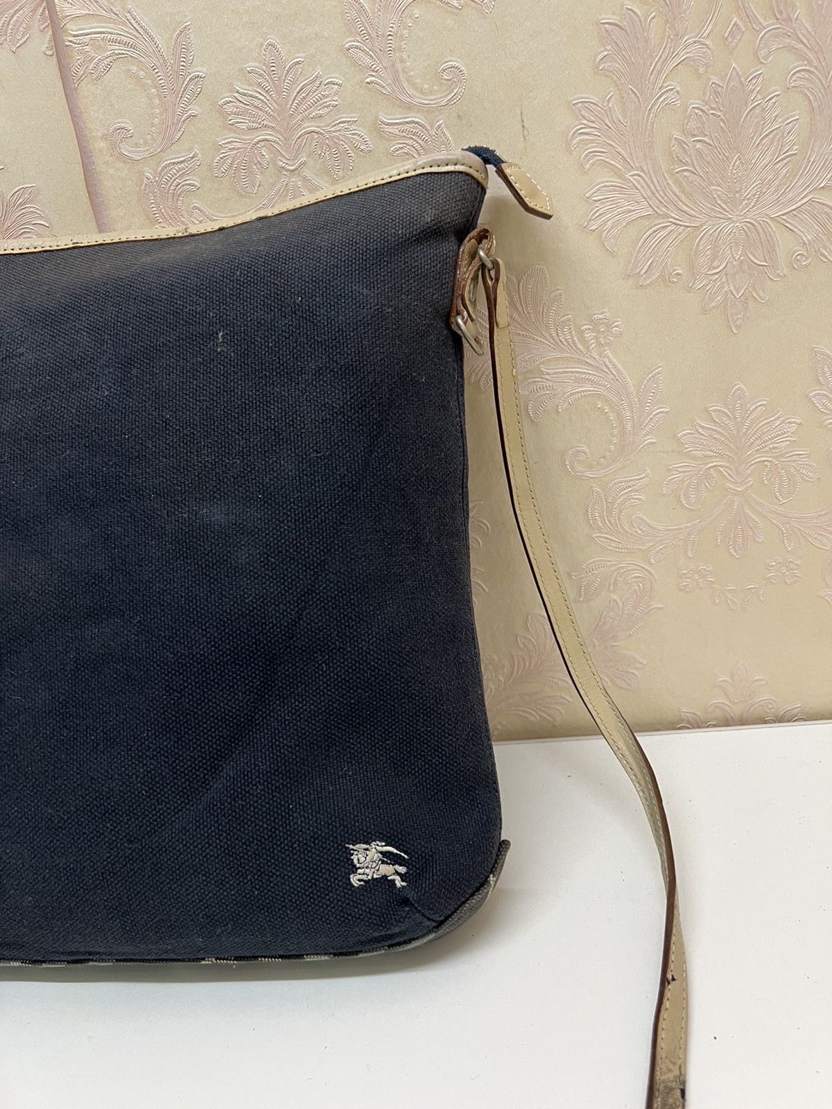 Burberry Vintage Burberry Blue Label Sling Bag Size ONE SIZE - 3 Thumbnail