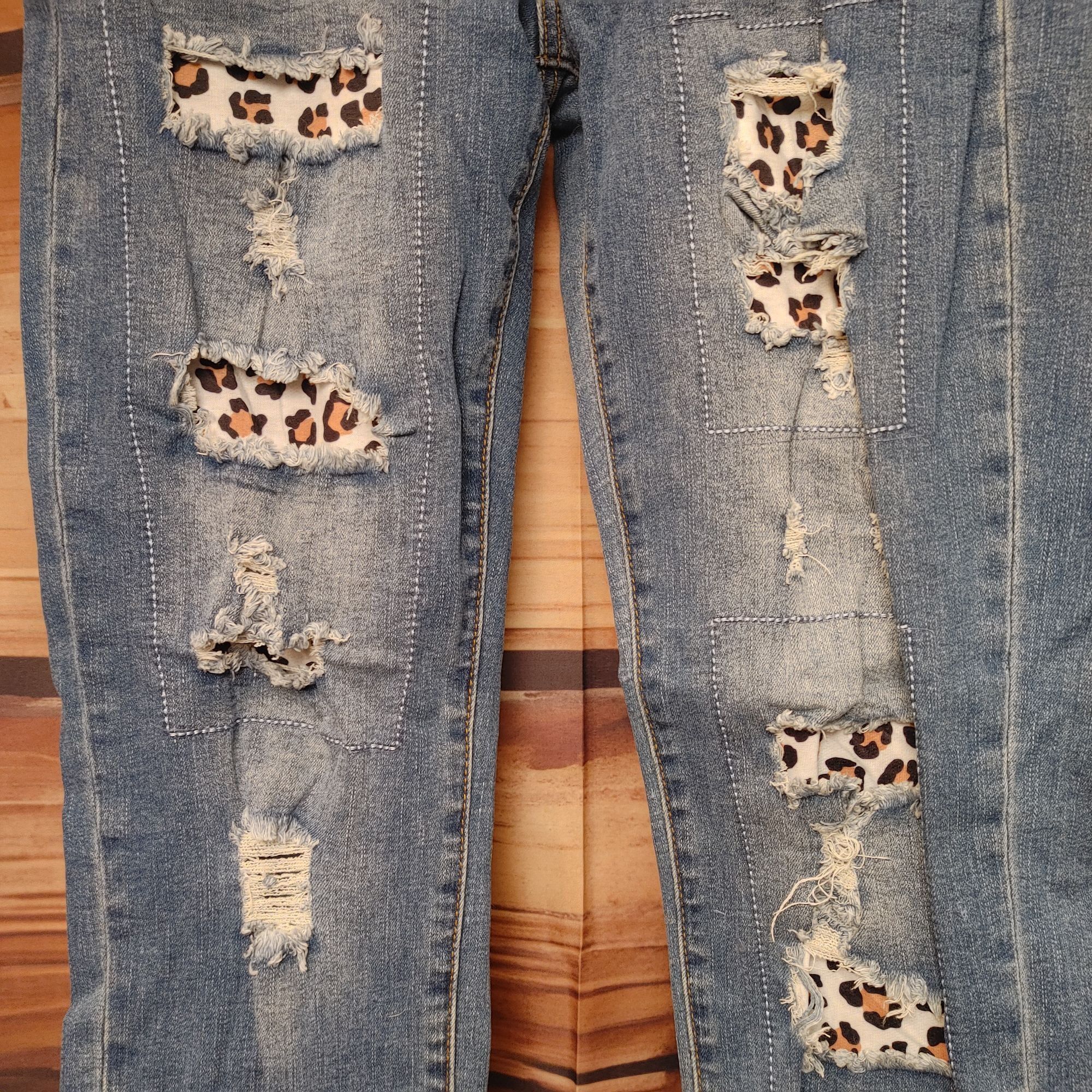 Other Women's Blue Denim Cheetah Print Patchwork Distressed Jeans Size 32" / US 10 / IT 46 - 2 Thumbnail