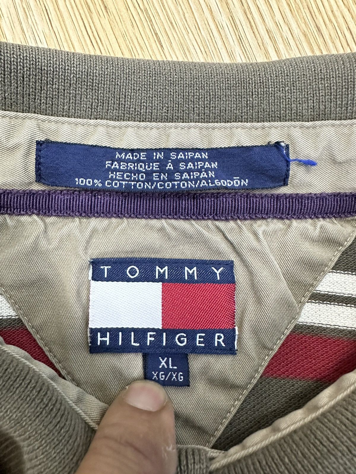 Tommy Hilfiger × Vintage Vintage Tommy Hilfiger Saipan Stripe Polo A232 Size US M / EU 48-50 / 2 - 7 Thumbnail