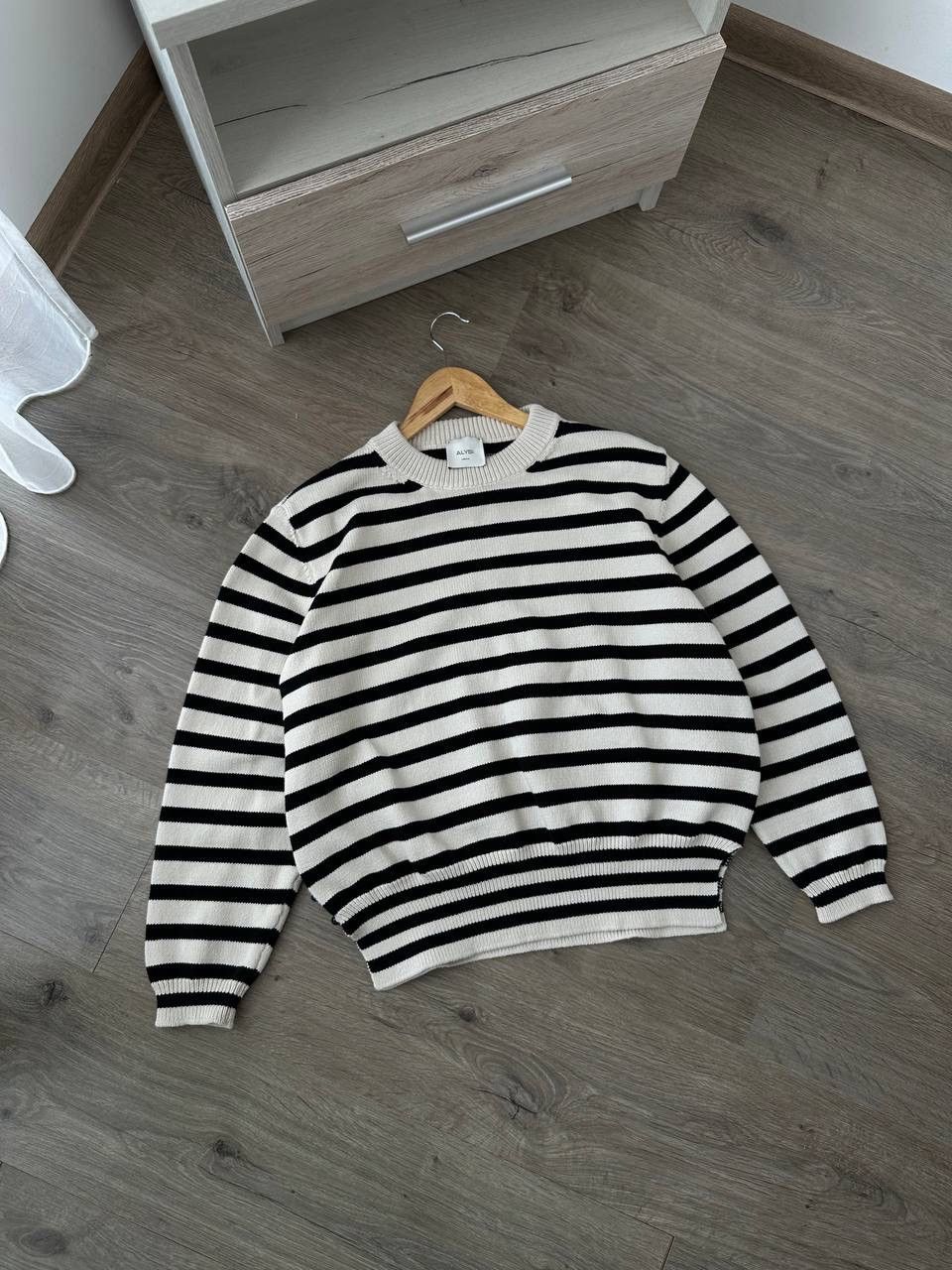Japanese Brand × Vintage Vintage Alysi Striped Knit White Sweater Size US S / EU 44-46 / 1 - 4 Thumbnail