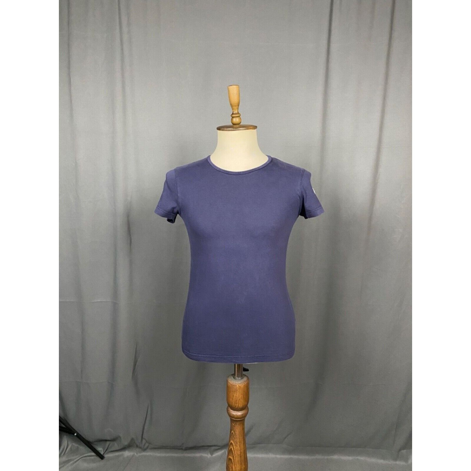 Moncler Moncler Giroccolo Small Logo Men's Blue T-Shirt Size L Size US L / EU 52-54 / 3 - 3 Thumbnail