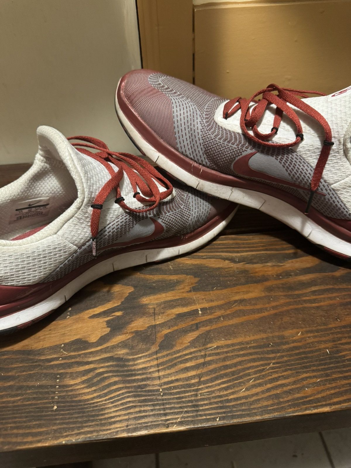 Nike Oklahkma Sooners Nike Free Runs Size US 11 / EU 44 - 6 Thumbnail