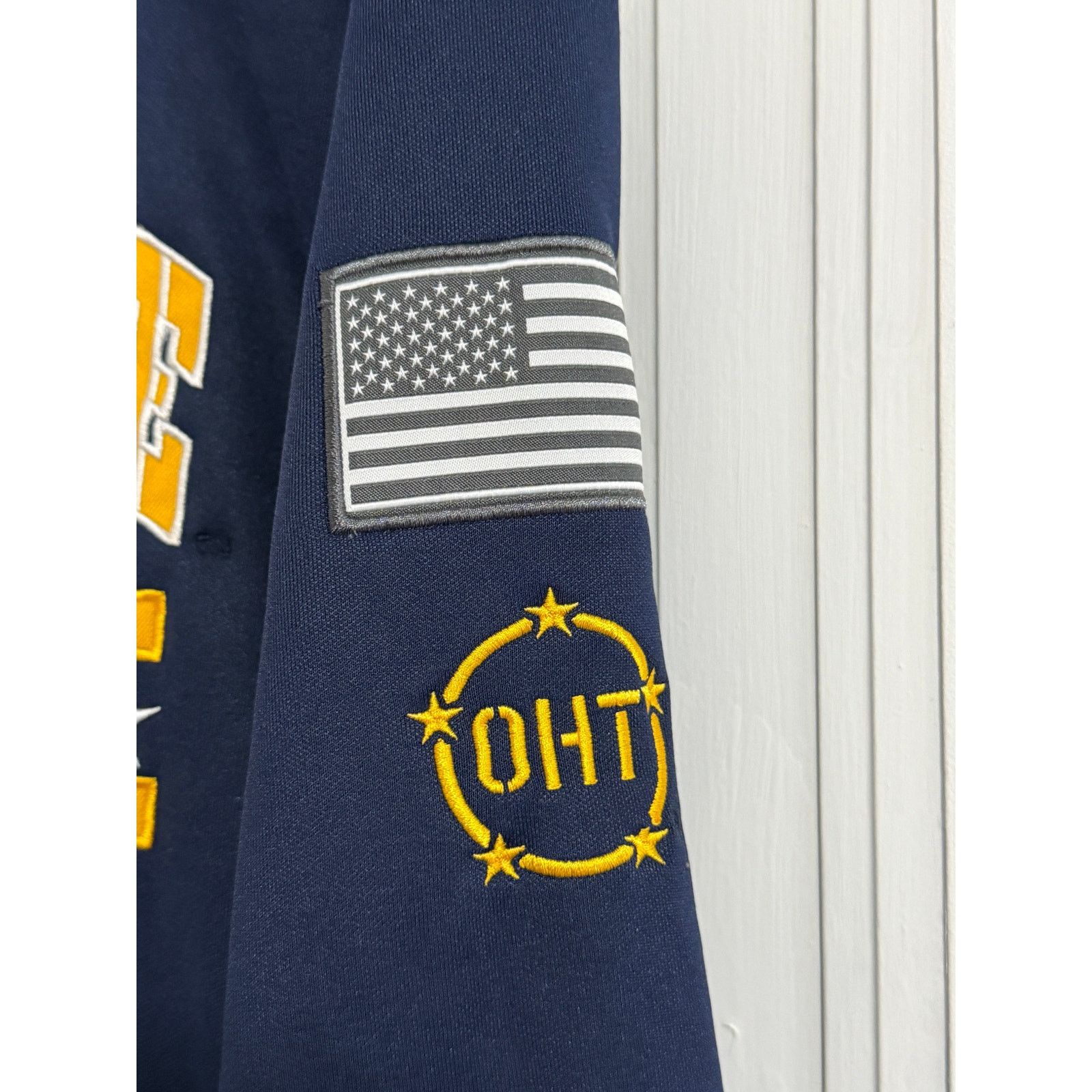 Colosseum Athletics UW Eau Claire BluGolds Hoodie Sweatshirt Size Small Size US S / EU 44-46 / 1 - 3 Thumbnail