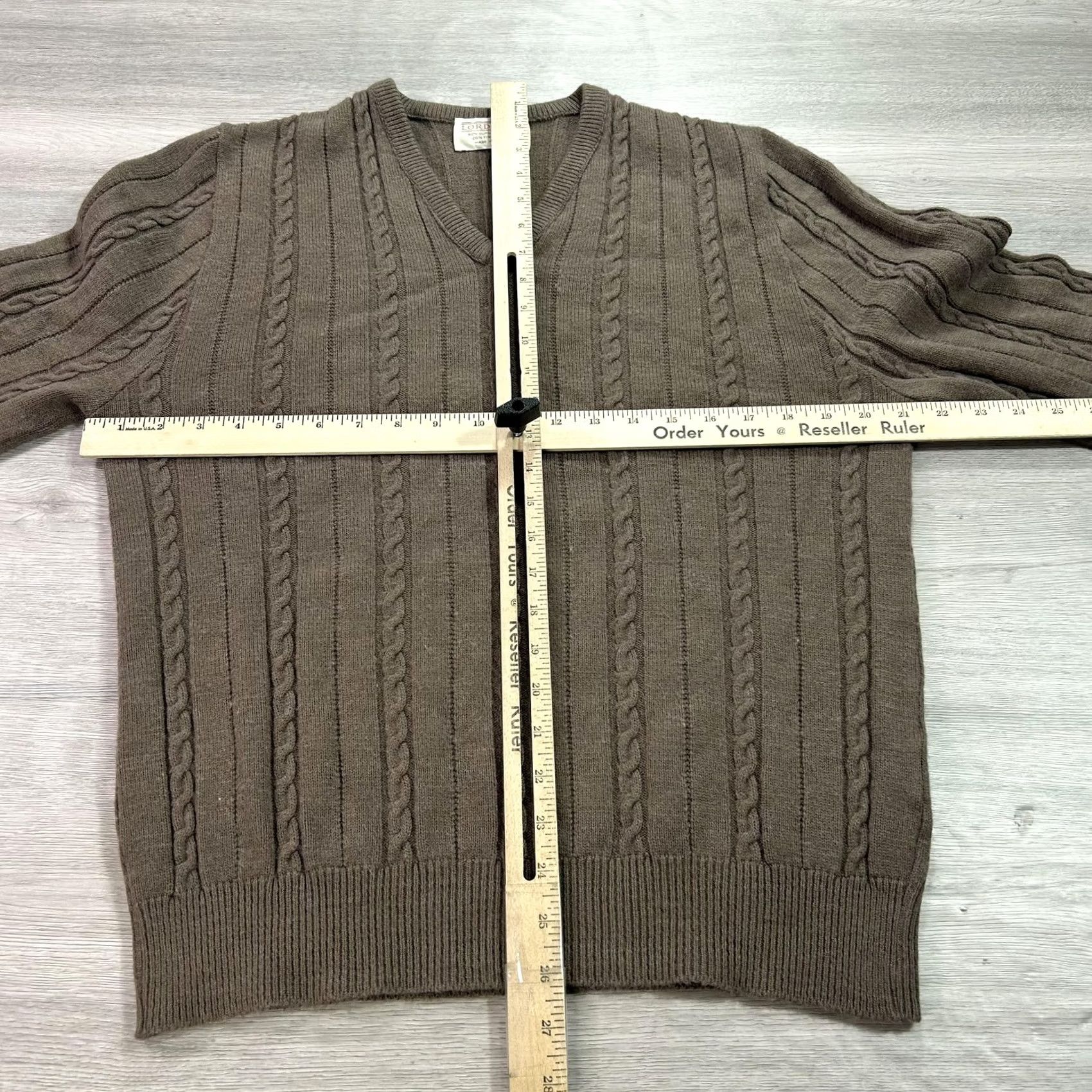 Vintage Lord Jeff Sweater Mens Medium Cable-Knit Wool Blend Pullover V-Neck Made in USA Size US M / EU 48-50 / 2 - 5 Thumbnail