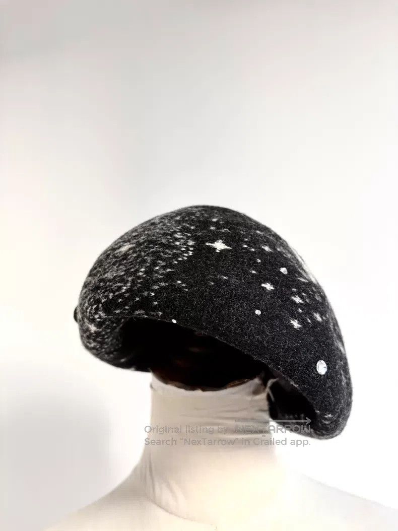 Vivienne Westwood Vivienne Westwood Second-hand Saturn badge beret with star Size ONE SIZE - 4 Thumbnail