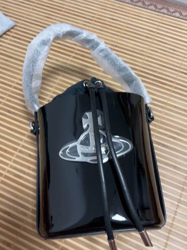 Vivienne Westwood Vivienne Westwood size os Bucket bag, black patent leather Size ONE SIZE - 1 Thumbnail
