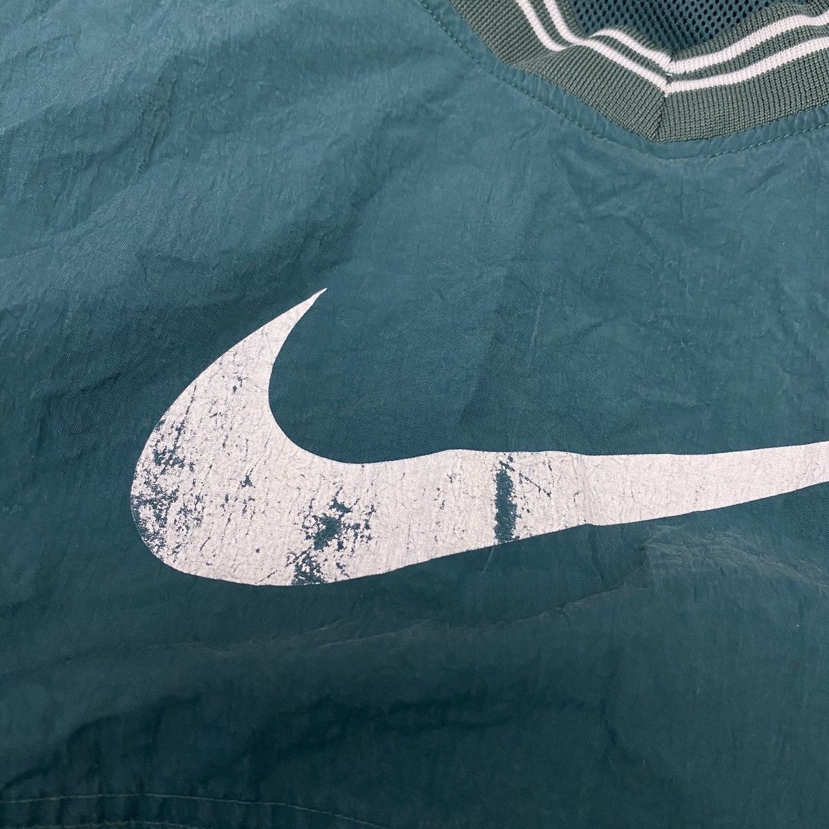 Nike × Vintage Nike Vintage Nylon Sweatshirt 90’s Size S / US 4 / IT 40 - 4 Thumbnail