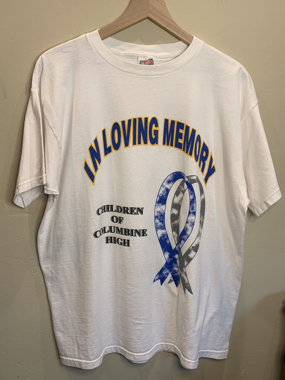 *RARE* Vintage 1999 Columbine Shooting Memorial T-Shirt - XL