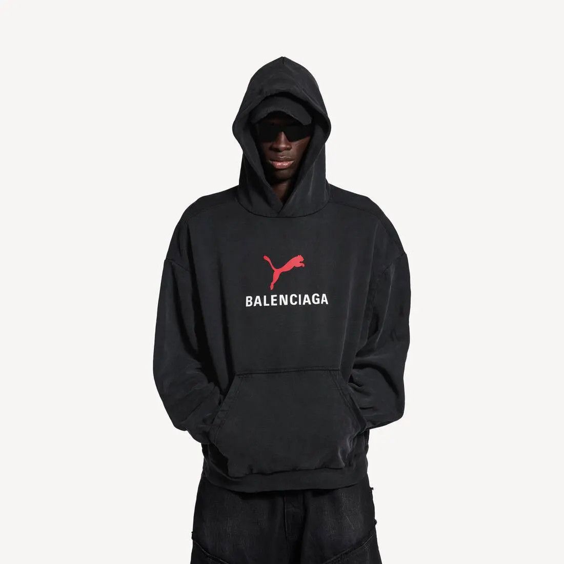 Balenciaga × Puma o1bcso1str0426 Hoodie Medium Fit in Black Size US XS / EU 42 / 0 - 5 Thumbnail