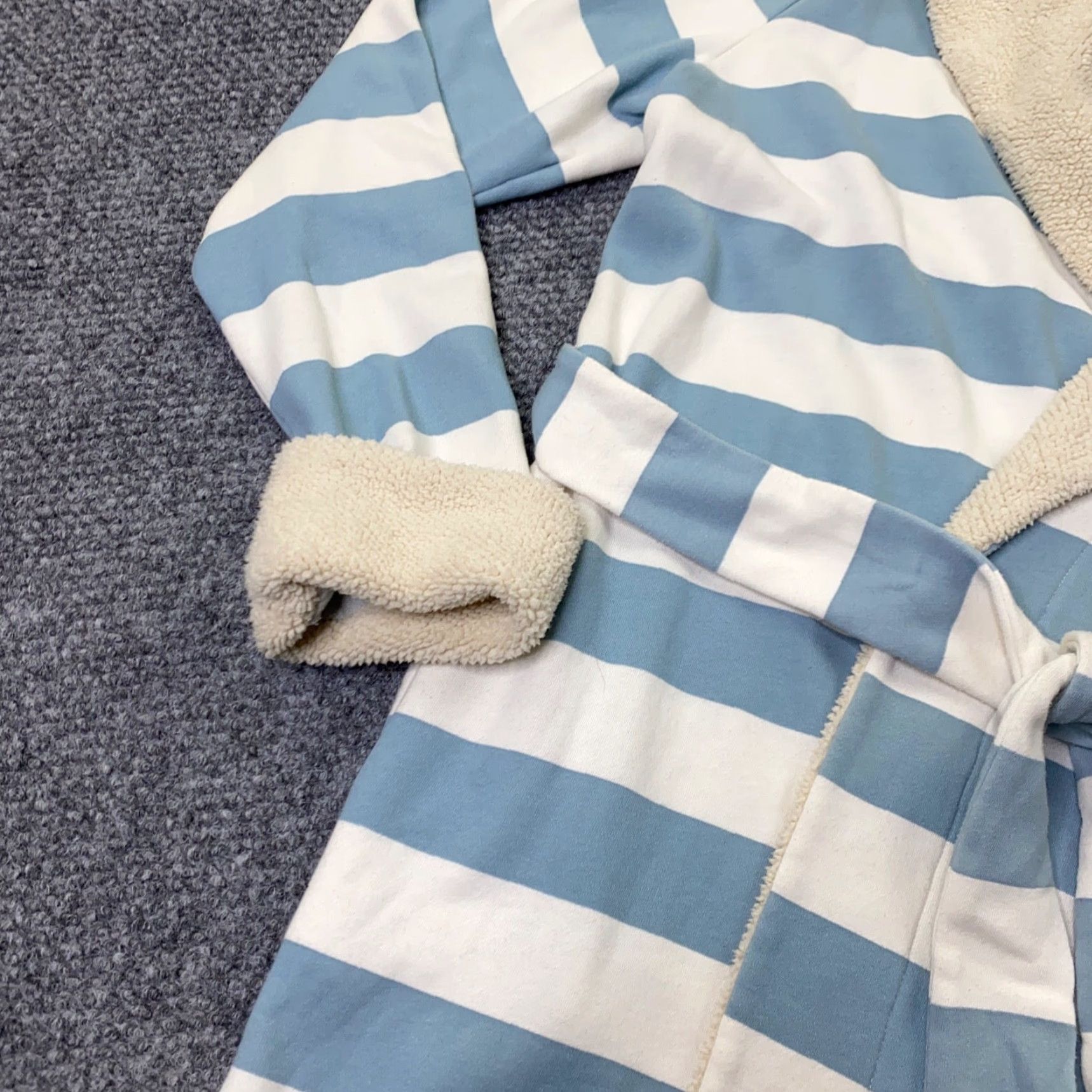 Victoria's Secret Victoria's Secret Womens Robe Striped BLUE Medium Cozy Plush Pockets Shirt? Size ONE SIZE - 4 Thumbnail