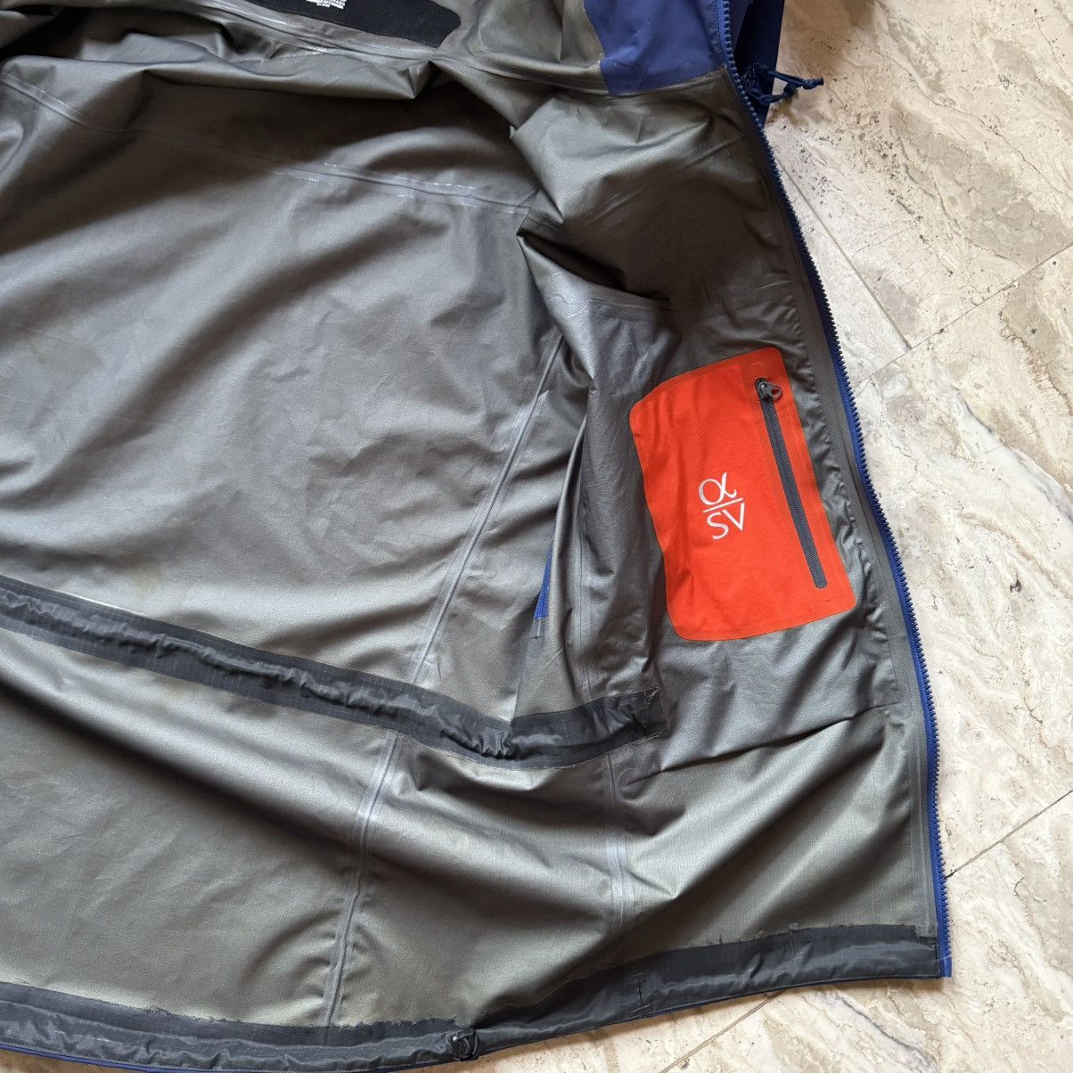 Arc'teryx Arc’teryx Alpha SV Goretex Size US L / EU 52-54 / 3 - 11 Thumbnail