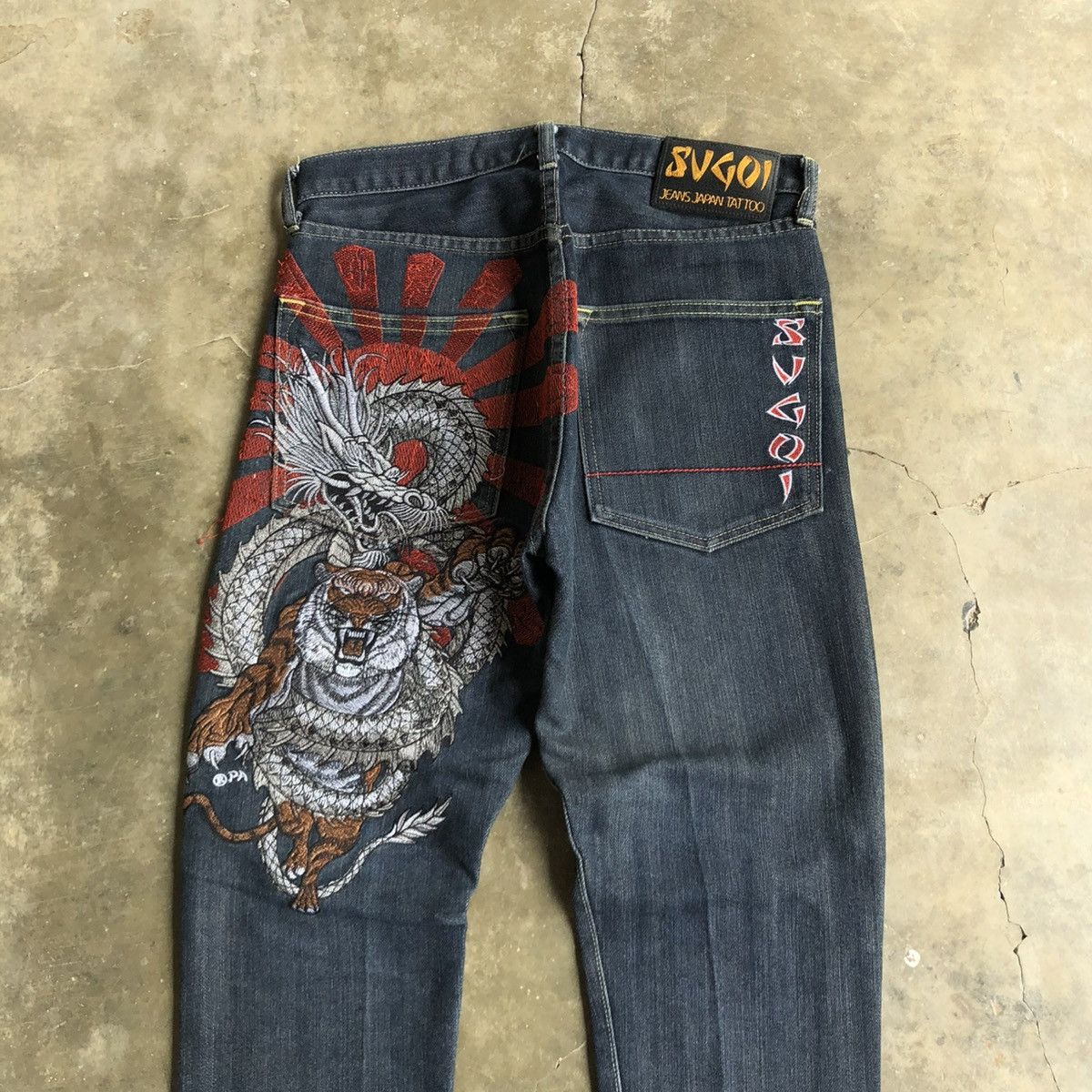 Karakuri Tamashii 2000s Sugoi Tatto Embroidery Dragon Tiger Denim Jeans Size US 29 - 2 Thumbnail