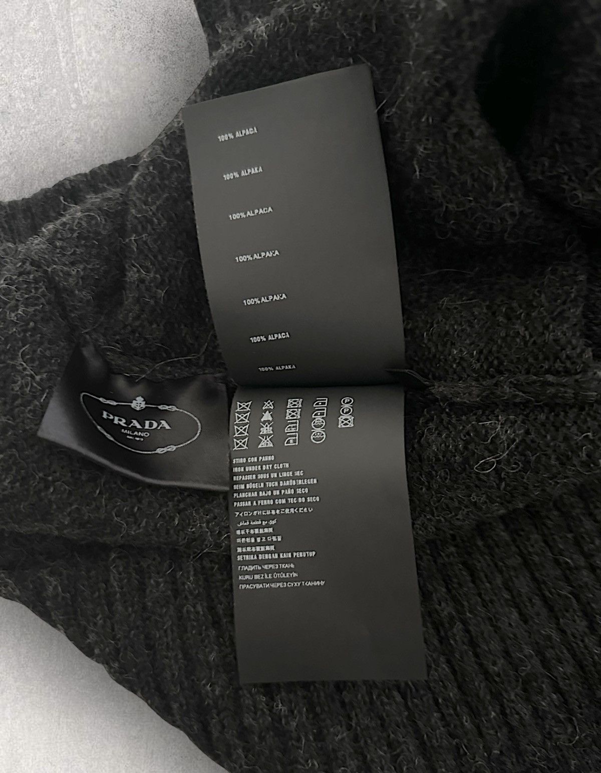 Prada Prada Knit V-Neck Sweater Size L / US 10 / IT 46 - 6 Thumbnail