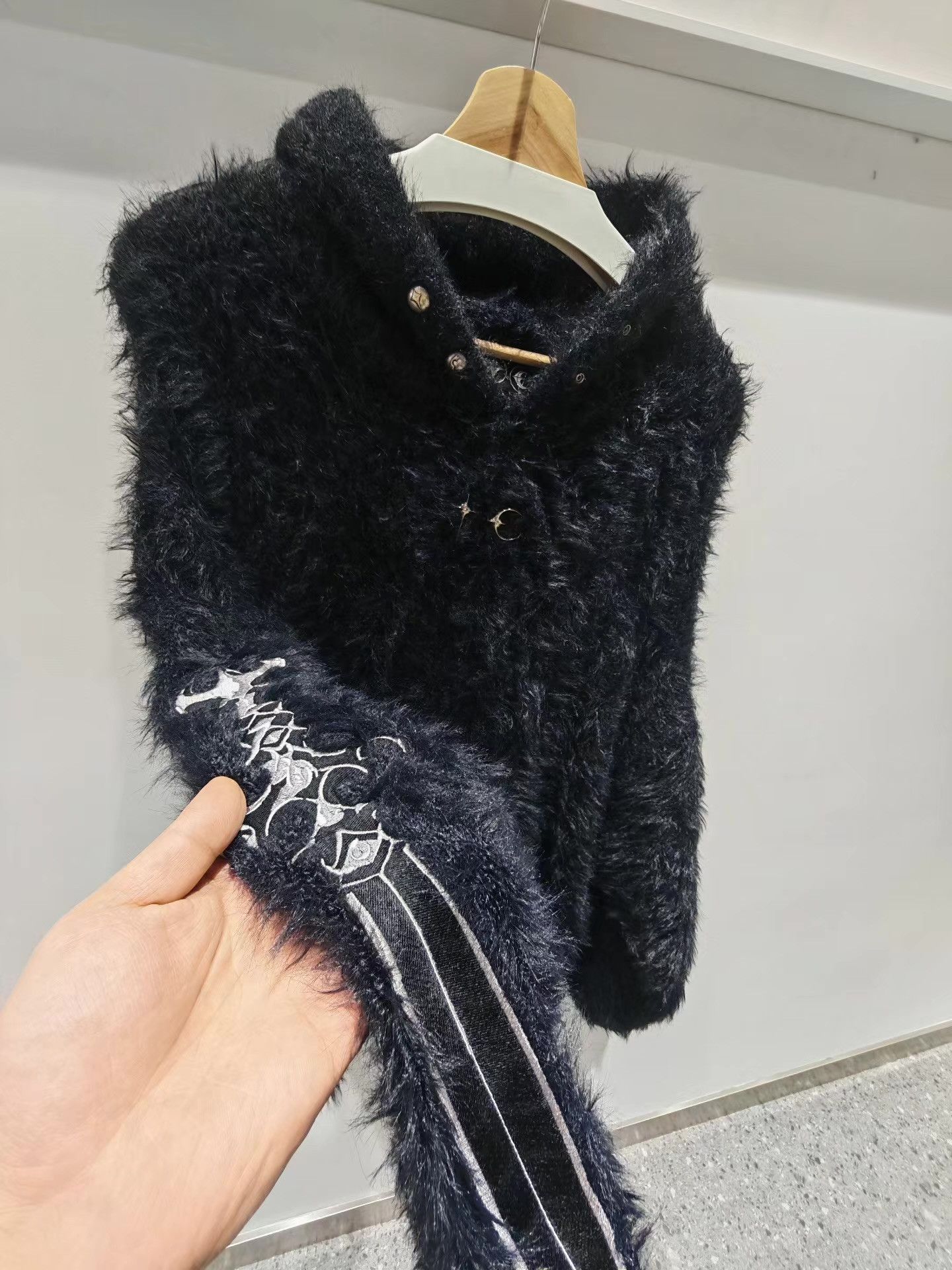 Thug Club Thug Club Mohair Hoodie Sweatshirt。 Q15 Size US M / EU 48-50 / 2 - 3 Thumbnail