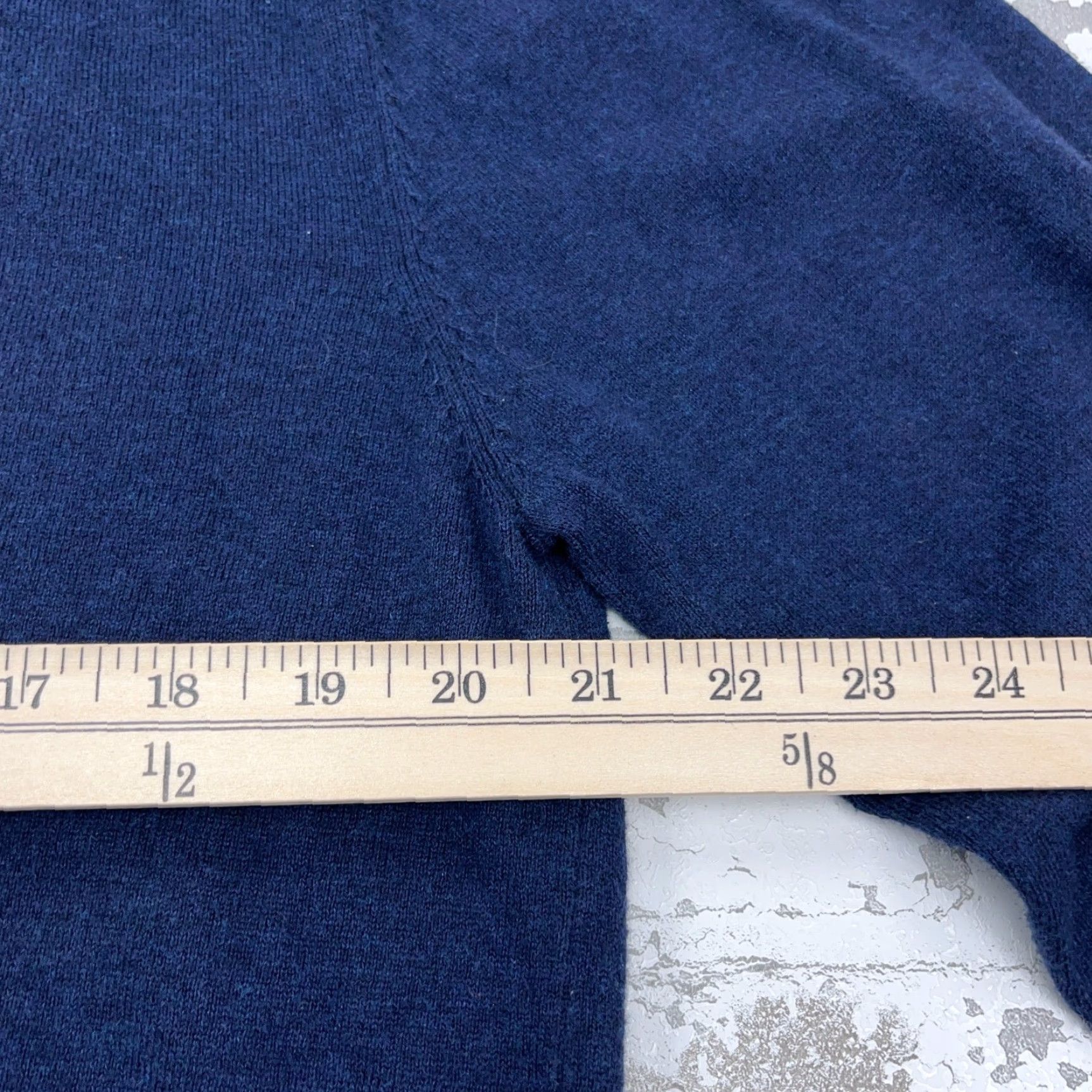 Hart Schaffner Marx Hart Schaffner Marx Sweater Men L Blue Knit Cashmere Cotton Henley Navy Solid Logo Button Embroidered Zipper Casual Modern Preppy Sports Mens Size US L / EU 52-54 / 3 - 6 Thumbnail