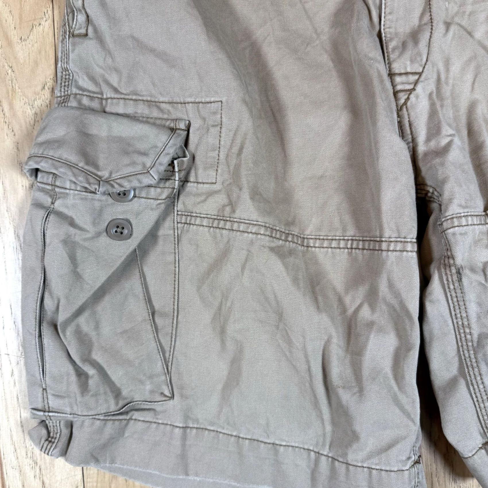 Polo Ralph Lauren VINTAGE Polo Ralph Lauren Cargo Shorts Mens 38 Khaki Brown Beige Regular Cargo Shorts Men 38 Mens Brown Beige Polo Ralph Lauren VINTAGE Size US M / EU 48-50 / 2 - 3 Thumbnail