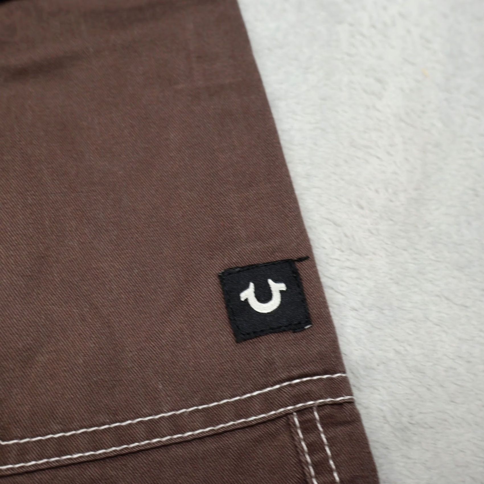 True Religion VINTAGE True Religion Cargo Shorts Mens 32 Brown Cotton Cargo Pocket Contrast Stitch Casual Summer 30x14 Mens Size US 30 / EU 46 - 4 Thumbnail