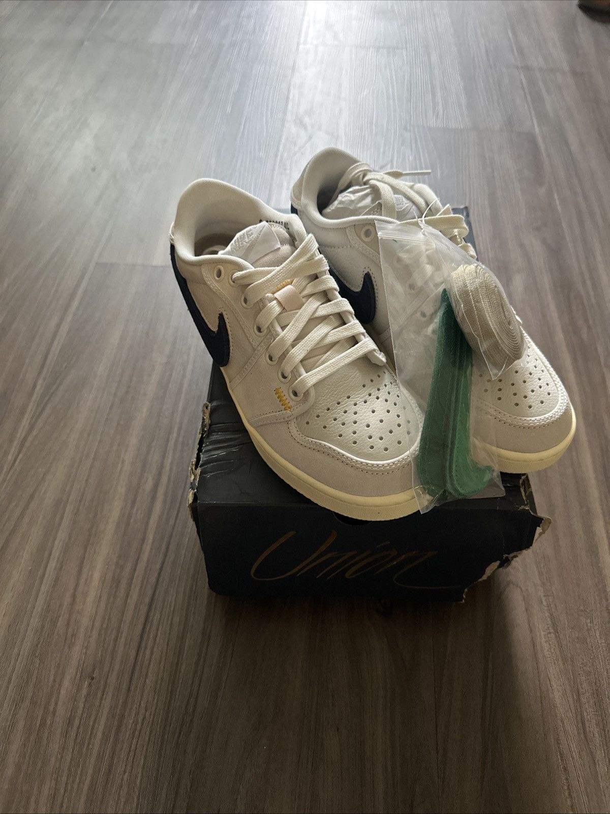 Nike × Union LA Nike x Union AJKO 1 Low SP White Navy Men’s Size 6 Size US 6 / EU 39 - 1 Thumbnail