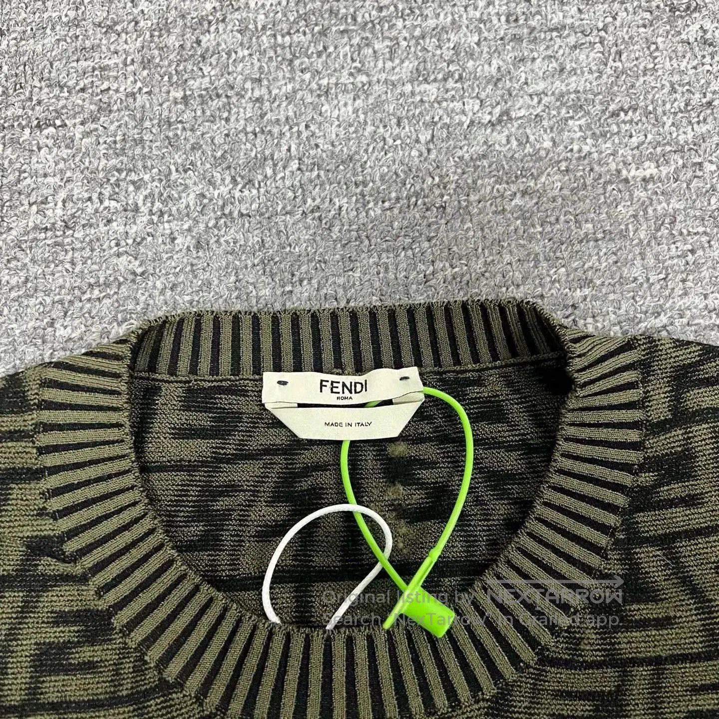 Fendi fendi patterned short sleeve knit top size 42. Size US XS / EU 42 / 0 - 4 Thumbnail