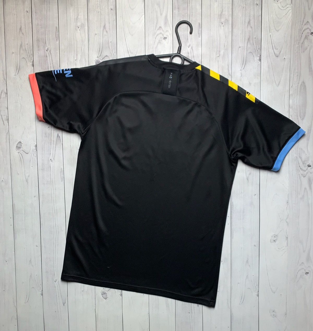 Puma × Vintage Vintage puma Manchester City black soccer jersey size M Size US M / EU 48-50 / 2 - 5 Thumbnail