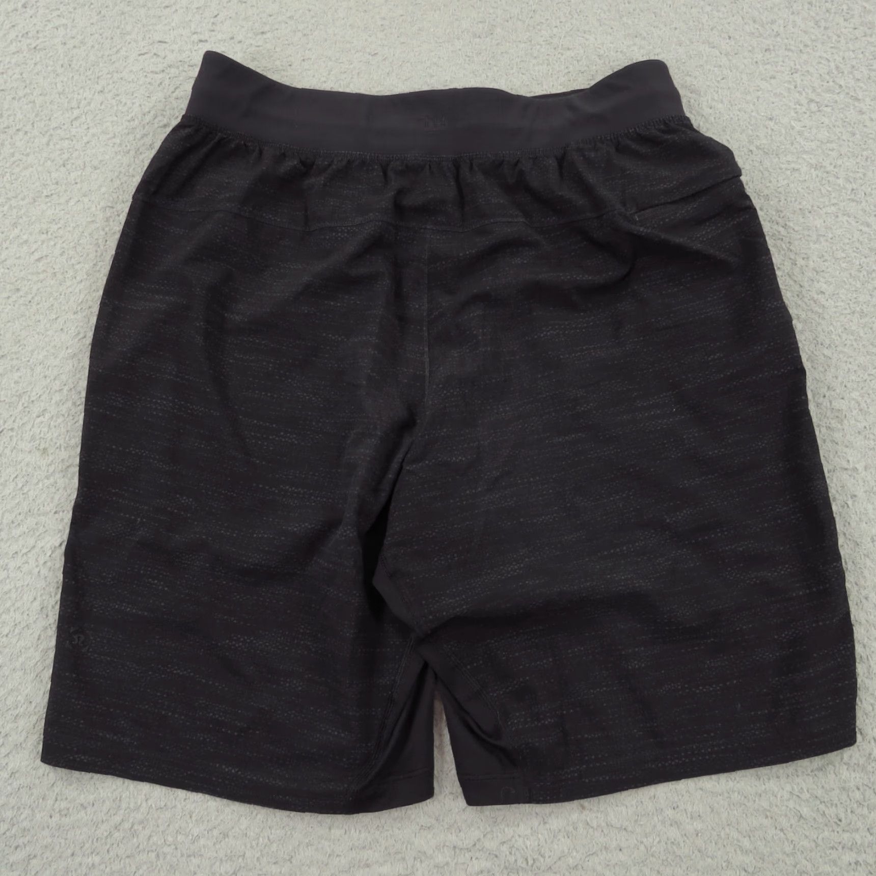 Lululemon Lululemon T.H.E. Short Mens Small 9" Linerless Deep Coal Texture Updated Running Shirt Size US 29 - 3 Thumbnail