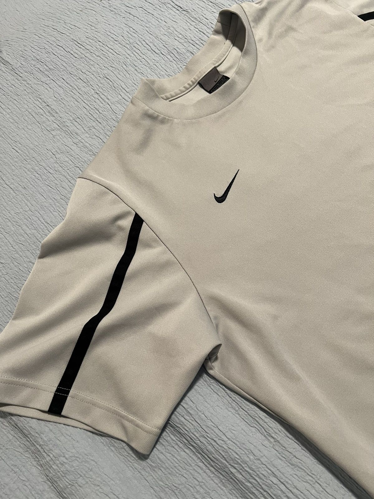 Nike White Nike vintage sports Tshirt Size US L / EU 52-54 / 3 - 1 Thumbnail