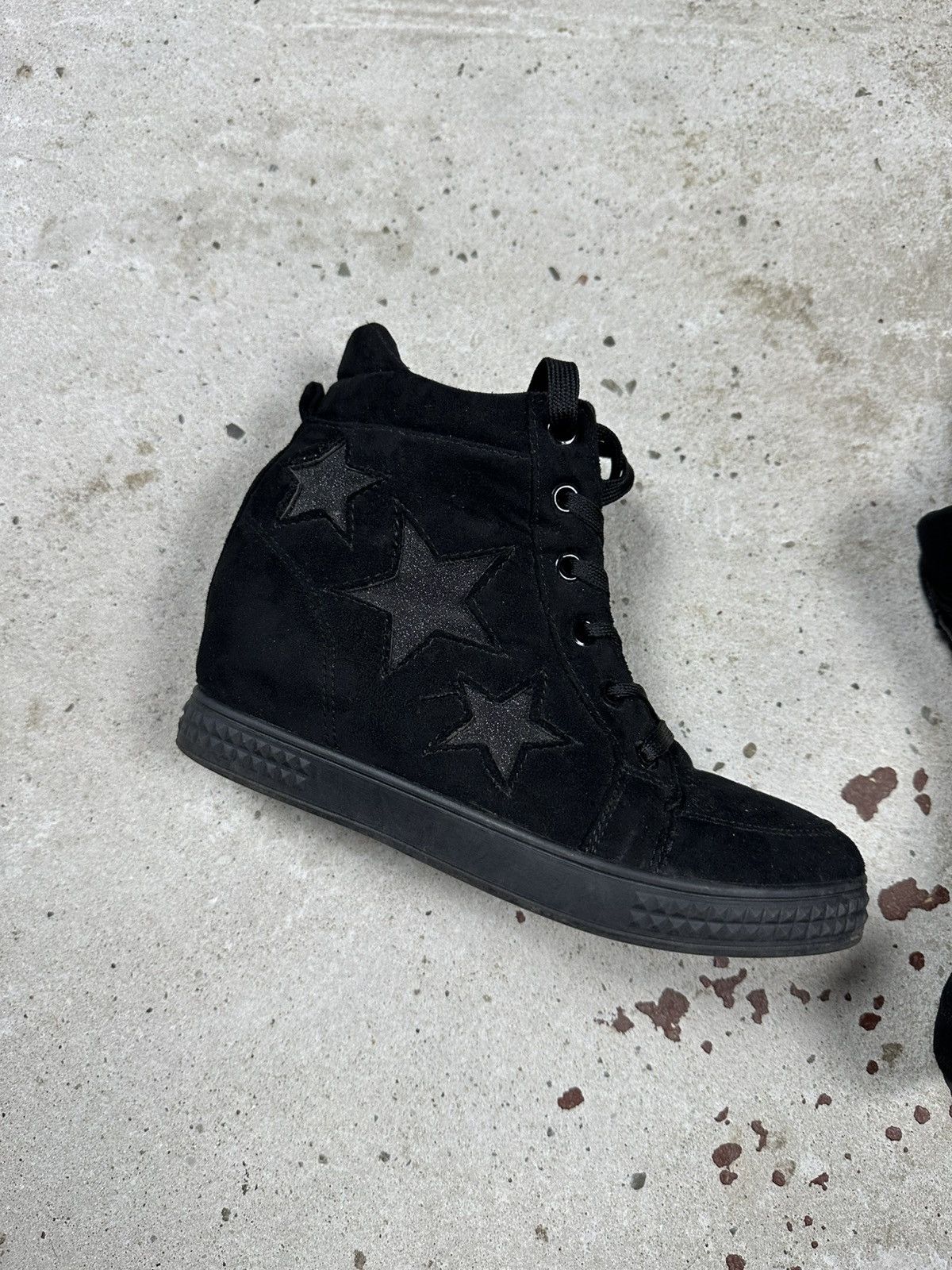 Japanese Brand Vintage Y2K High Top Sneakers Stars Black Suede Size US 6 / IT 36 - 2 Thumbnail