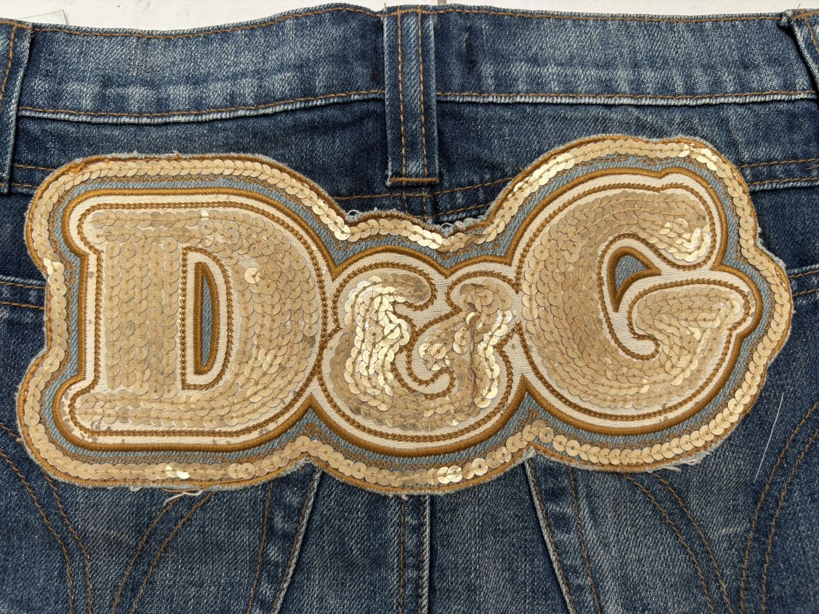 Dolce & Gabbana Y2K Gold Sequin Mini Skirt Size 27" / US 4 / IT 40 - 3 Thumbnail