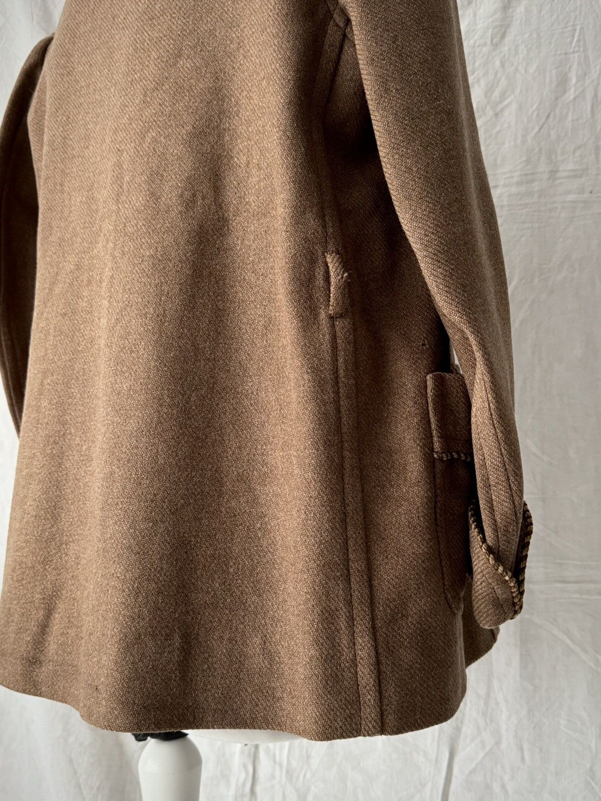 Vintage 1950s Vintage European Brown Wool Smoking Jacket Size US M / EU 48-50 / 2 - 7 Thumbnail
