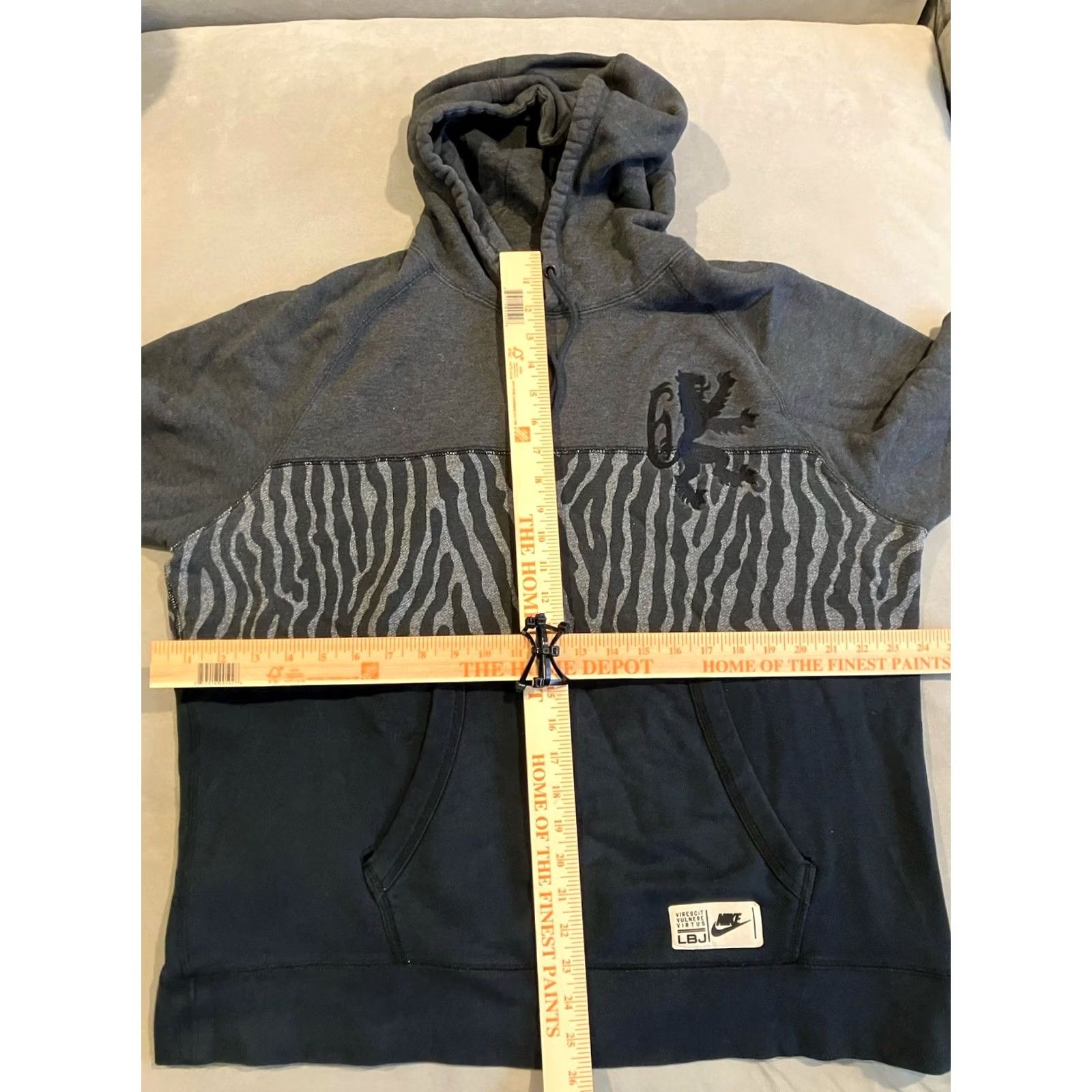 Nike Nike LeBron James Zebra Print Hoodie - Men's XL Gray Pullover Hooded Hoodie Size US XL / EU 56 / 4 - 5 Thumbnail