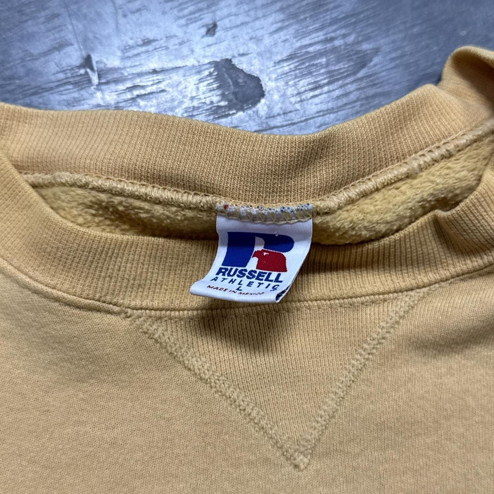 Russell Athletic × Vintage Vintage Russell Athletic Faded Yellow Sweatshirt Crewneck Size US L / EU 52-54 / 3 - 4 Thumbnail