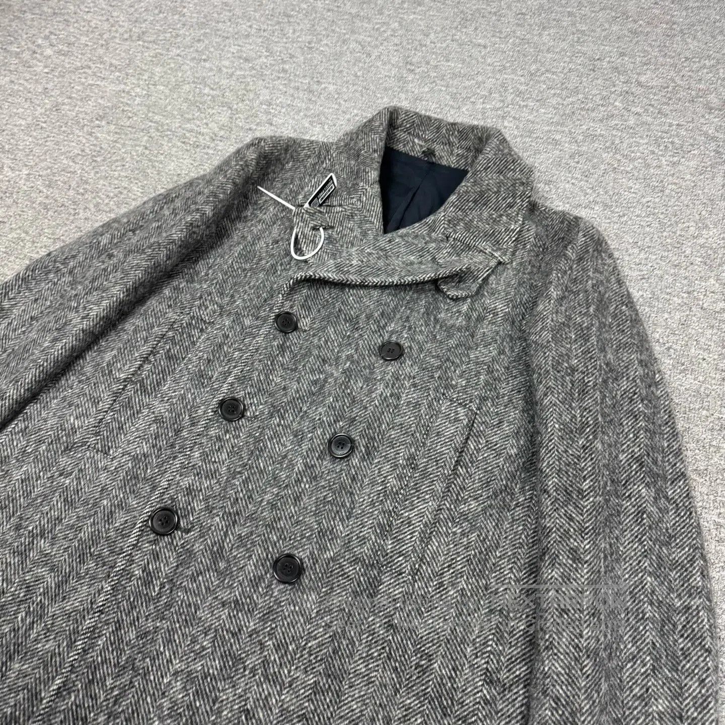 Dior Dior Double-row buttons; fishbone pattern; wool coat jacke Size US M / EU 48-50 / 2 - 3 Thumbnail